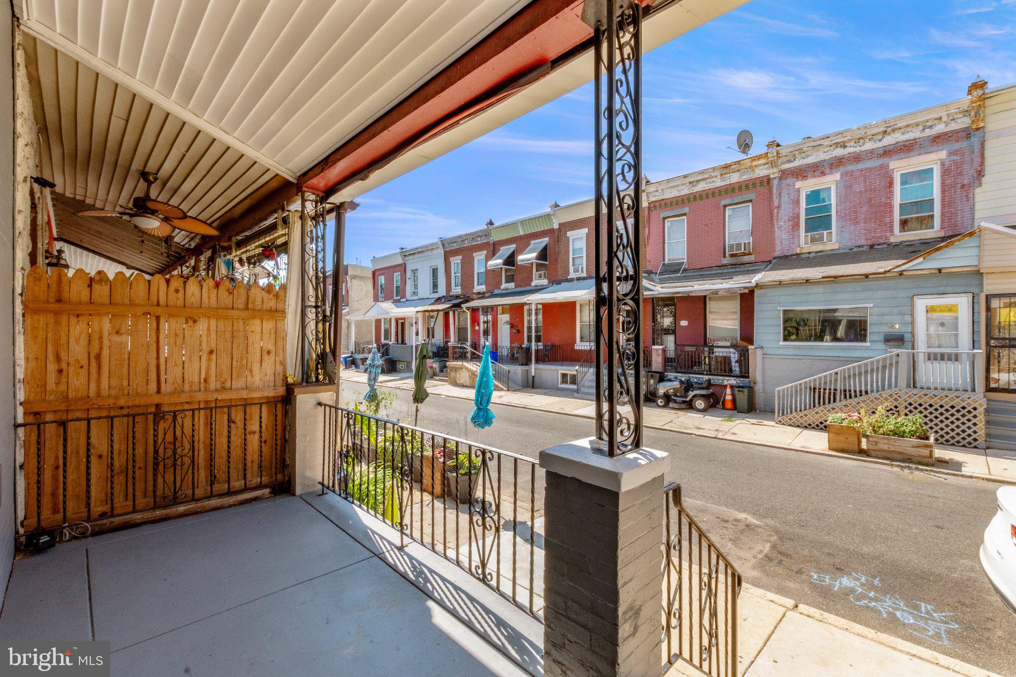 255 N HOBART STREET