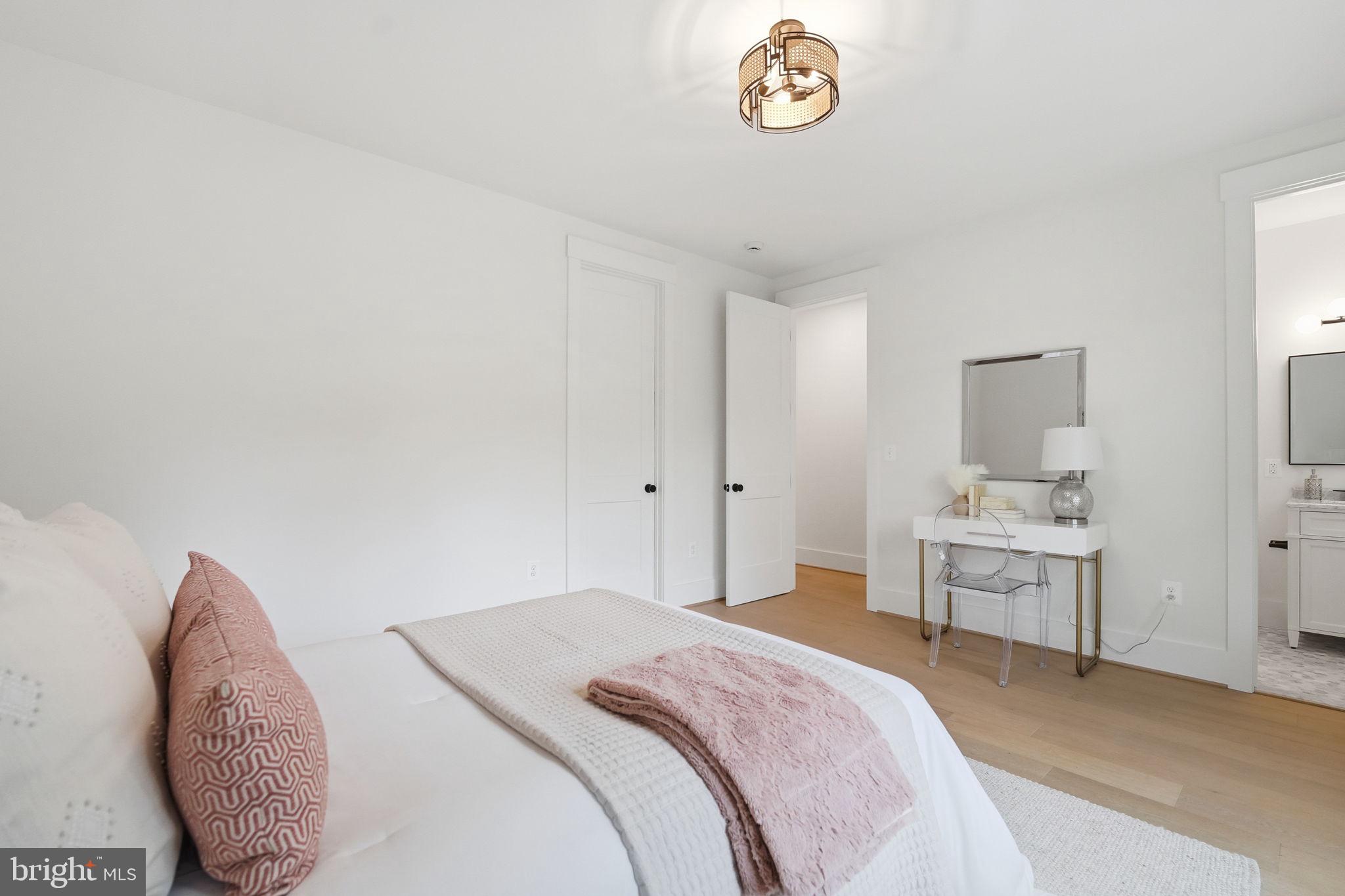 POPLAR HEIGHTS - Residential