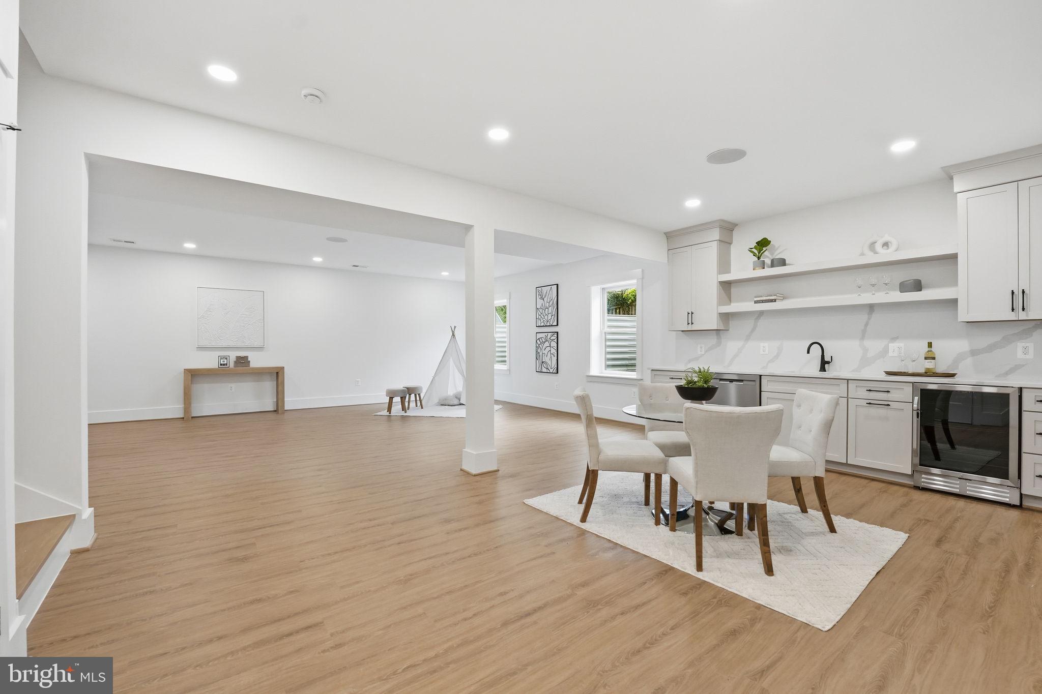 POPLAR HEIGHTS - Residential