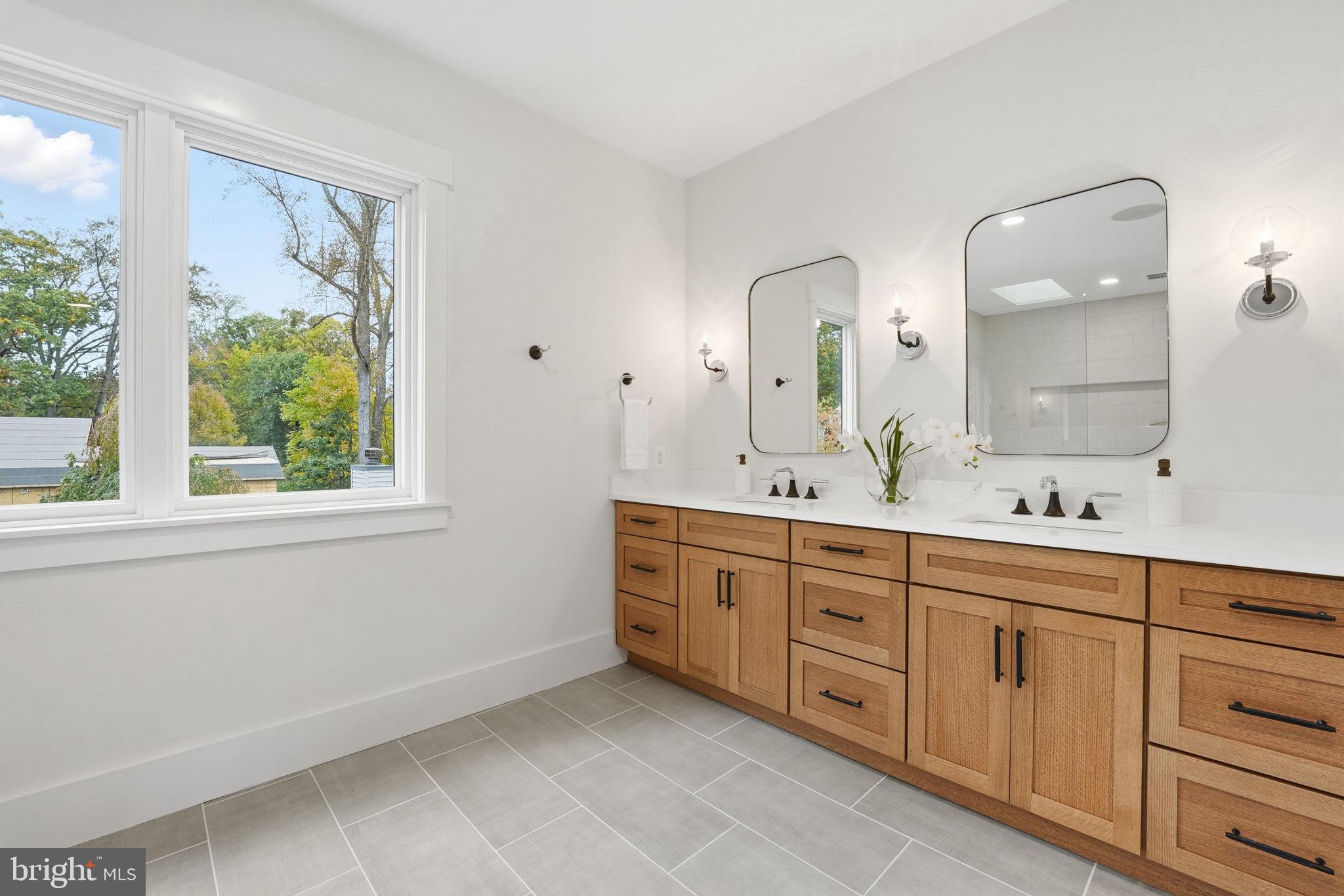 POPLAR HEIGHTS - Residential