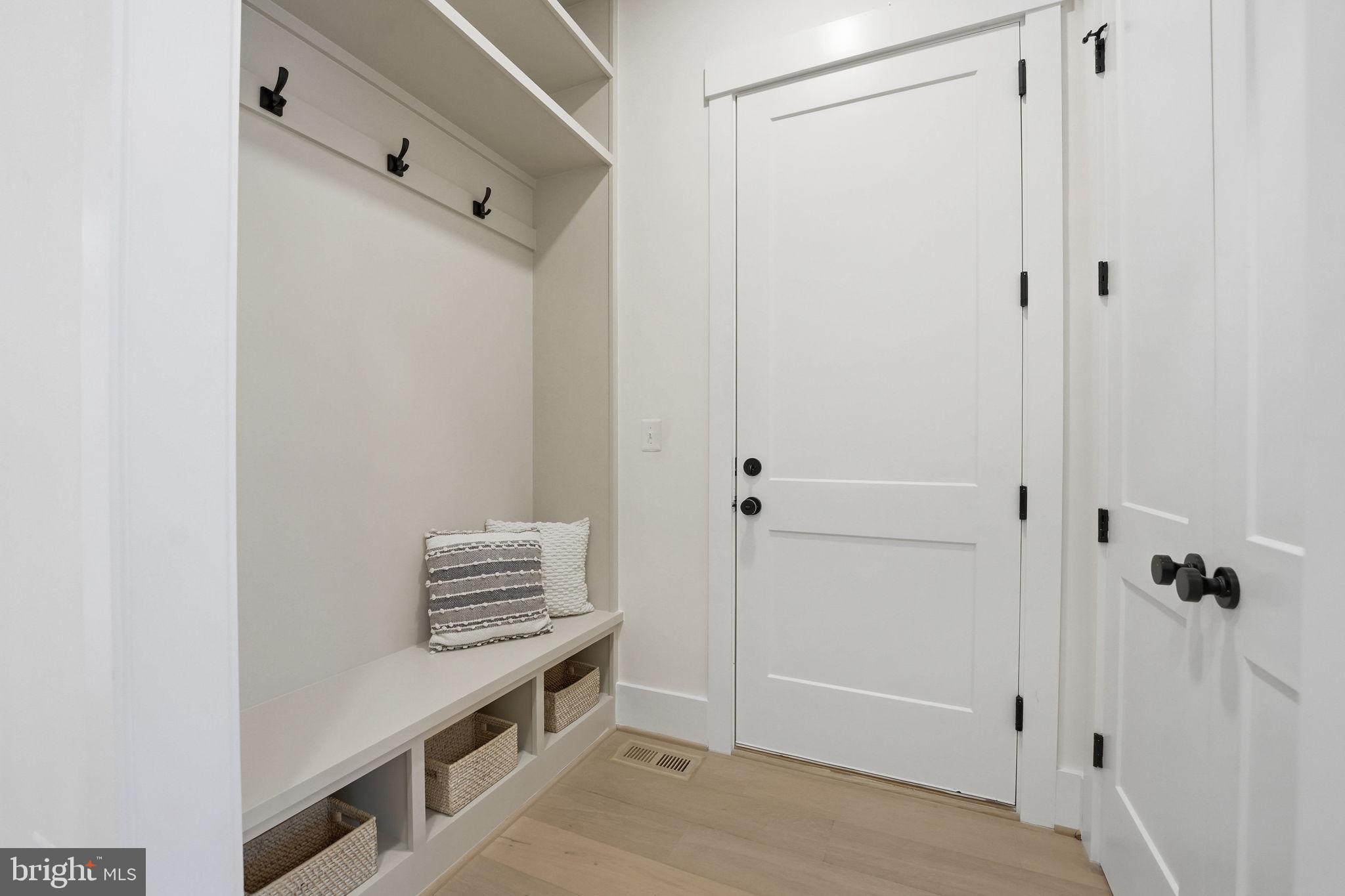 POPLAR HEIGHTS - Residential