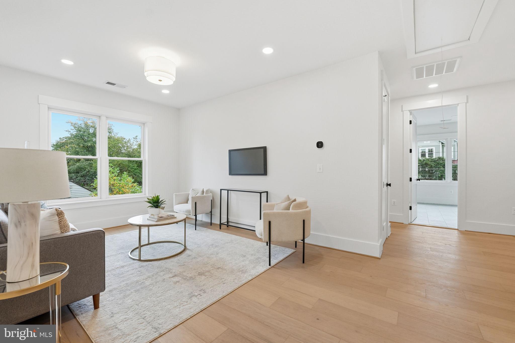 POPLAR HEIGHTS - Residential