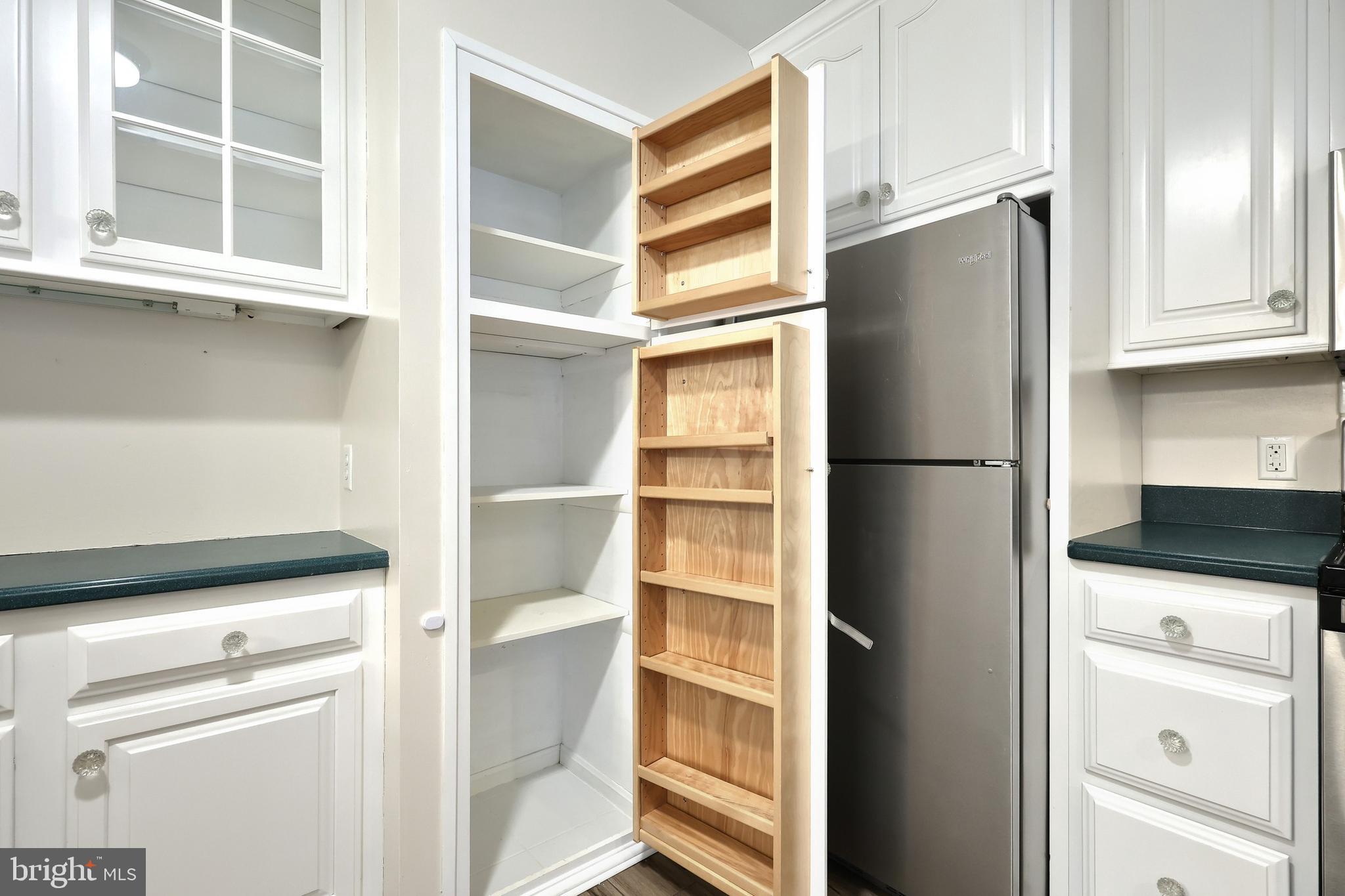 COUNTRYSIDE - Residential