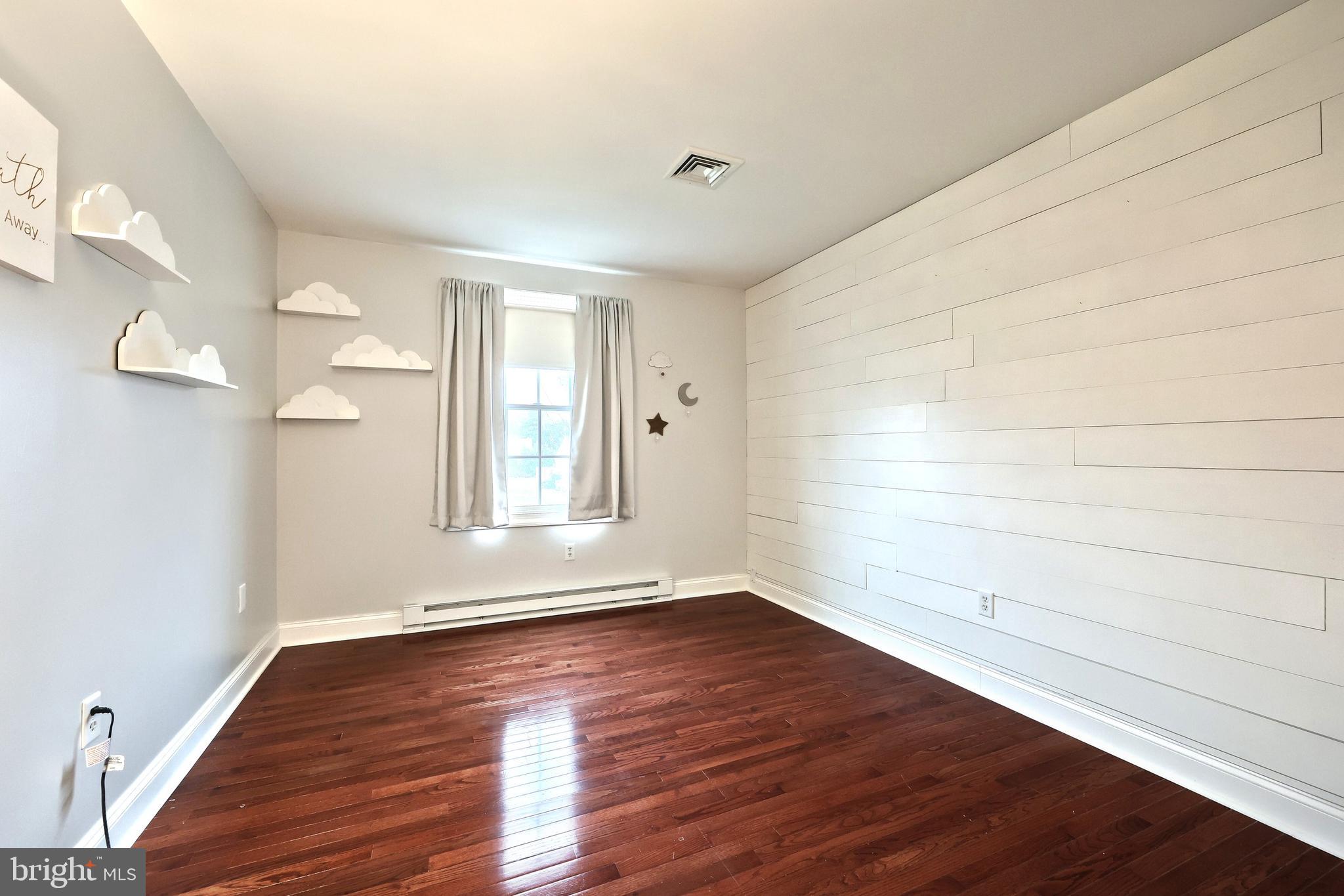 COUNTRYSIDE - Residential