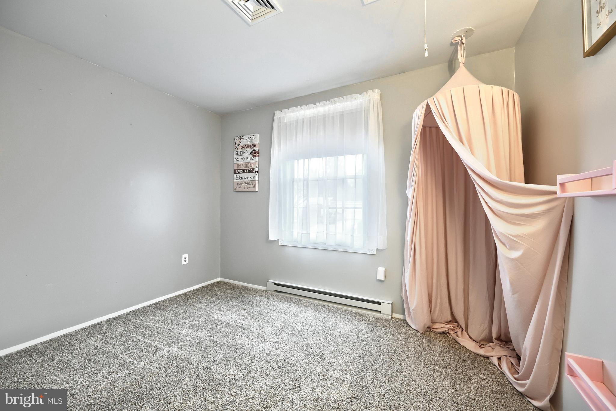 COUNTRYSIDE - Residential