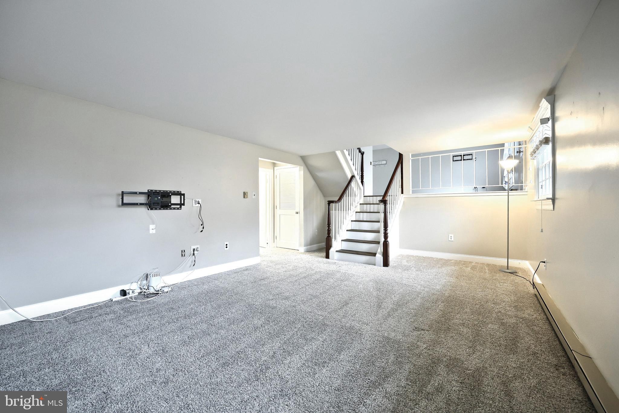 COUNTRYSIDE - Residential