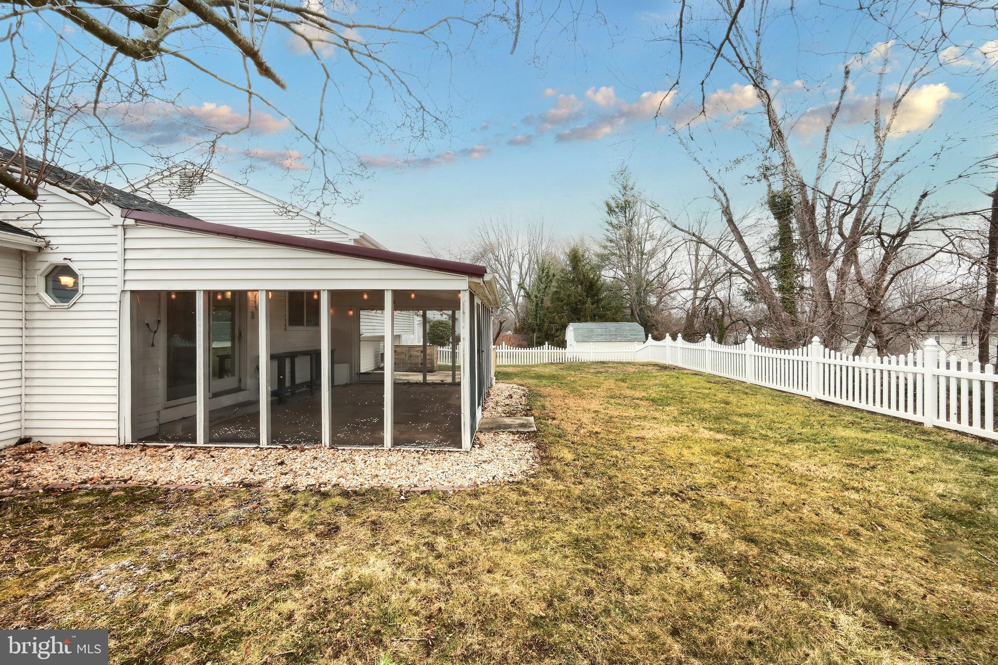 COUNTRYSIDE - Residential