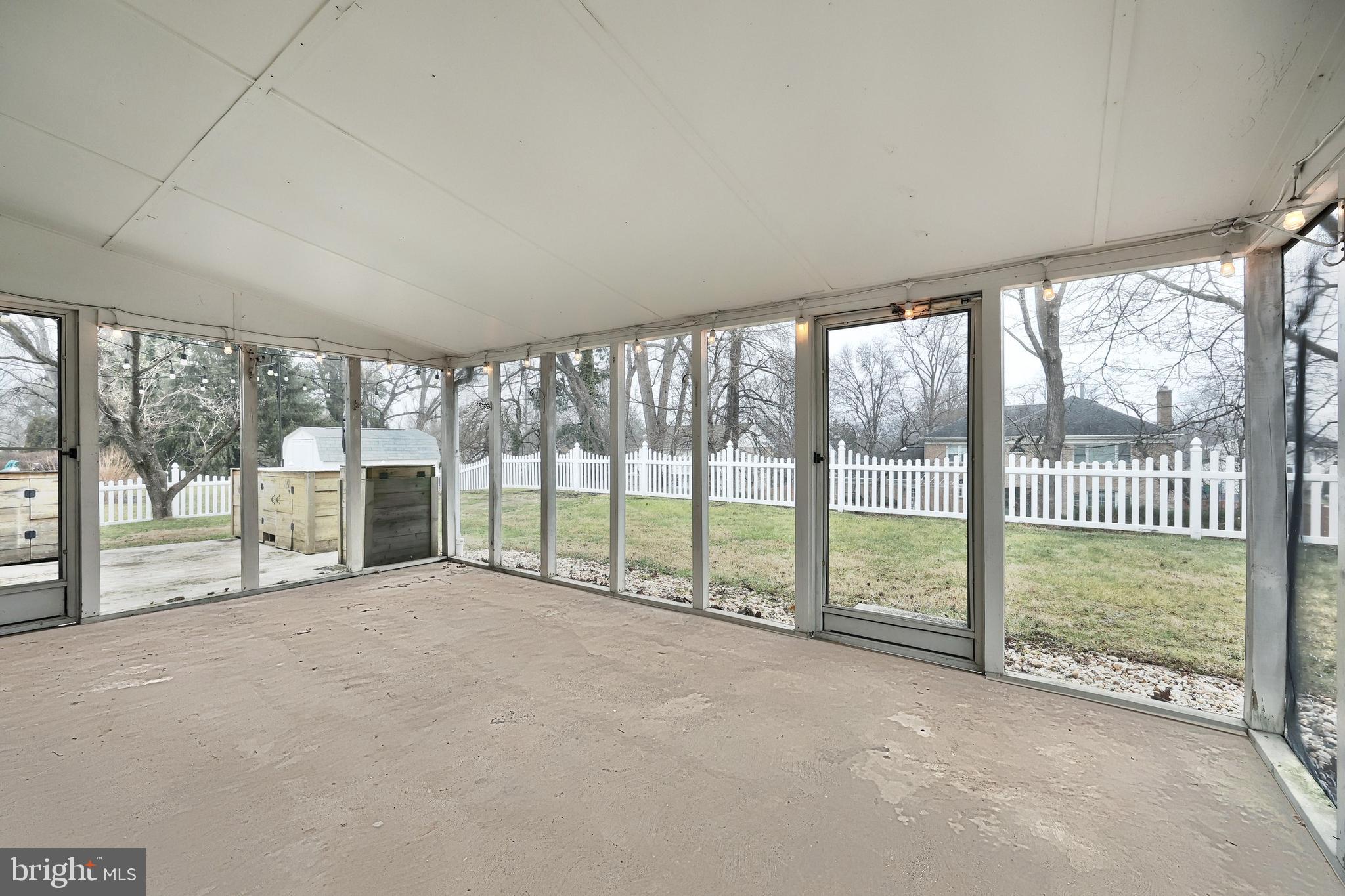 COUNTRYSIDE - Residential