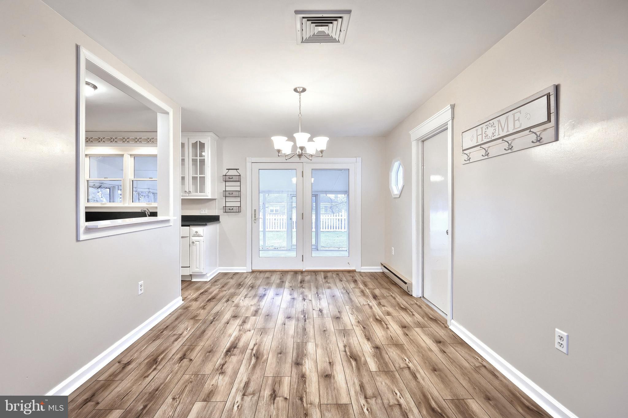 COUNTRYSIDE - Residential