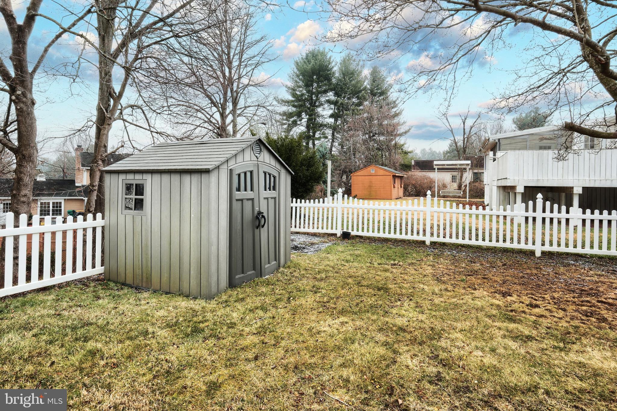 COUNTRYSIDE - Residential
