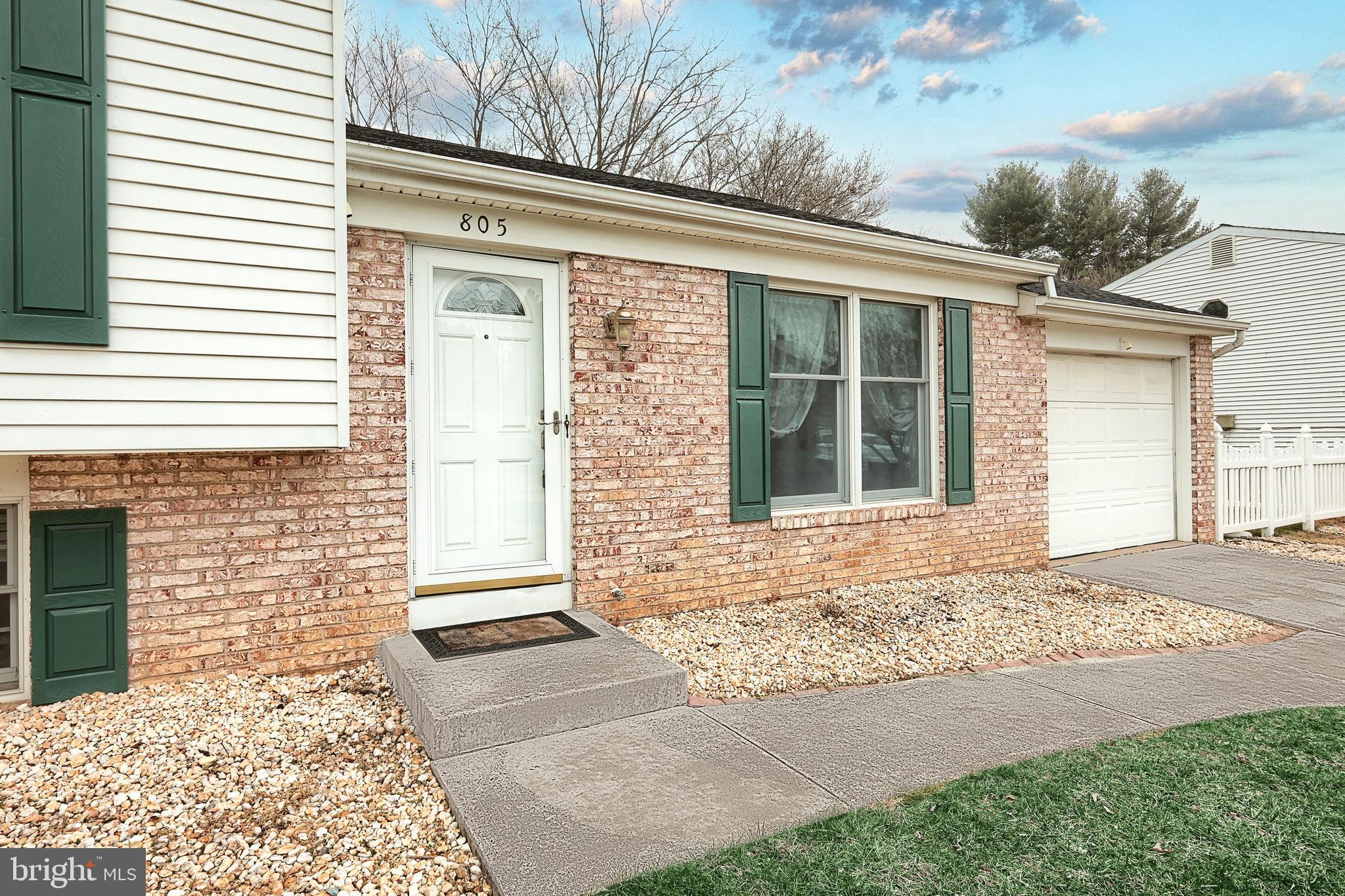 COUNTRYSIDE - Residential