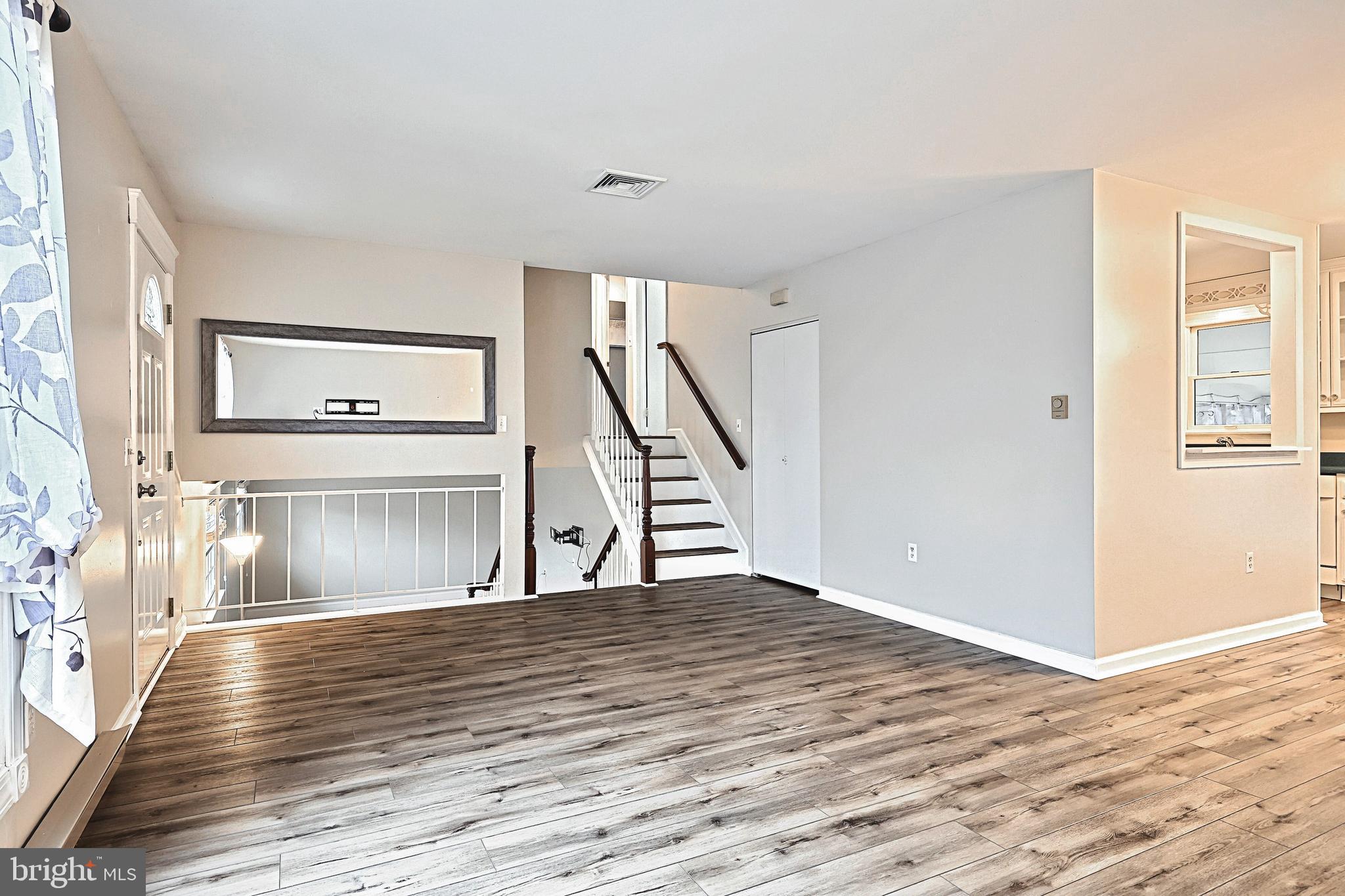 COUNTRYSIDE - Residential