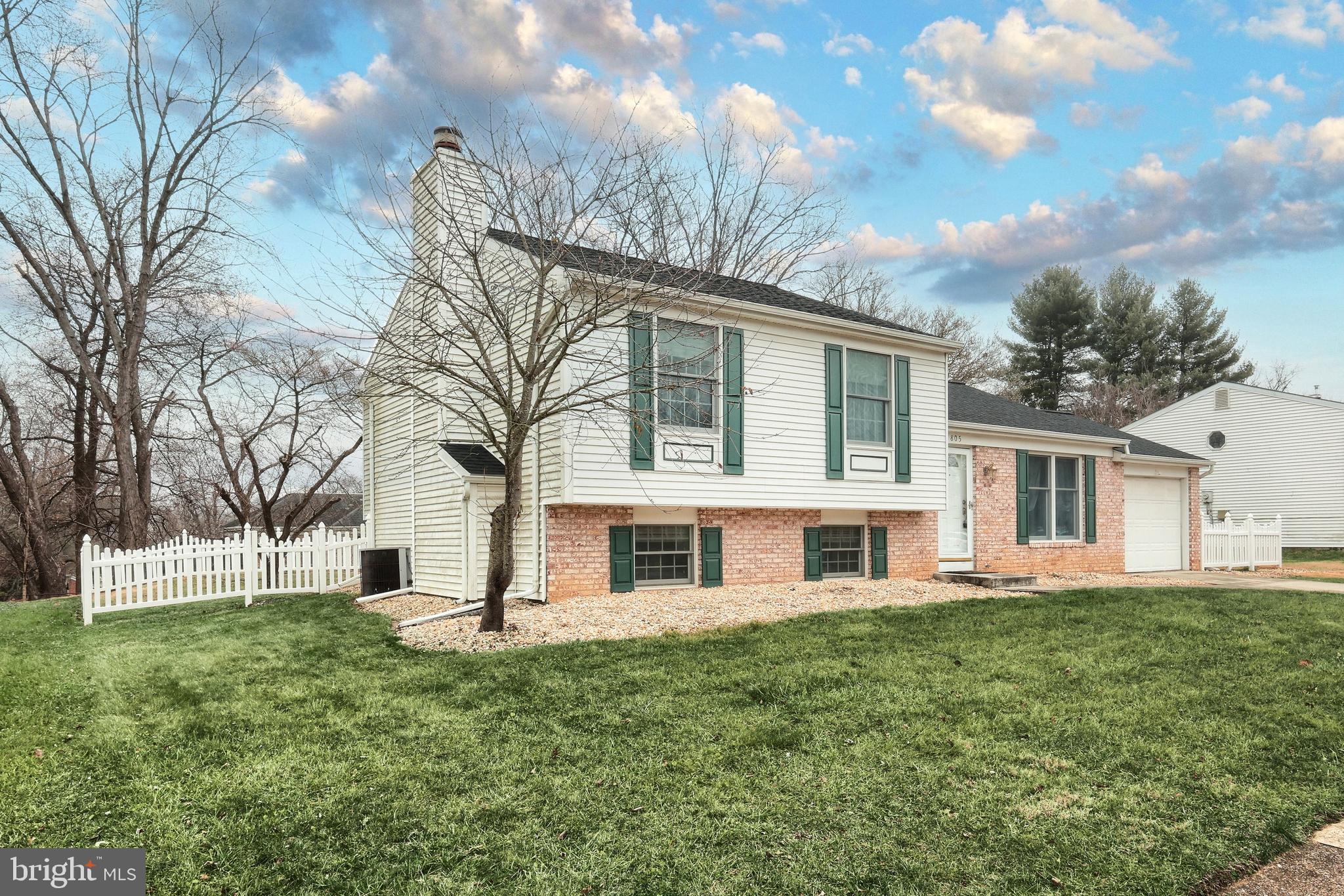 COUNTRYSIDE - Residential