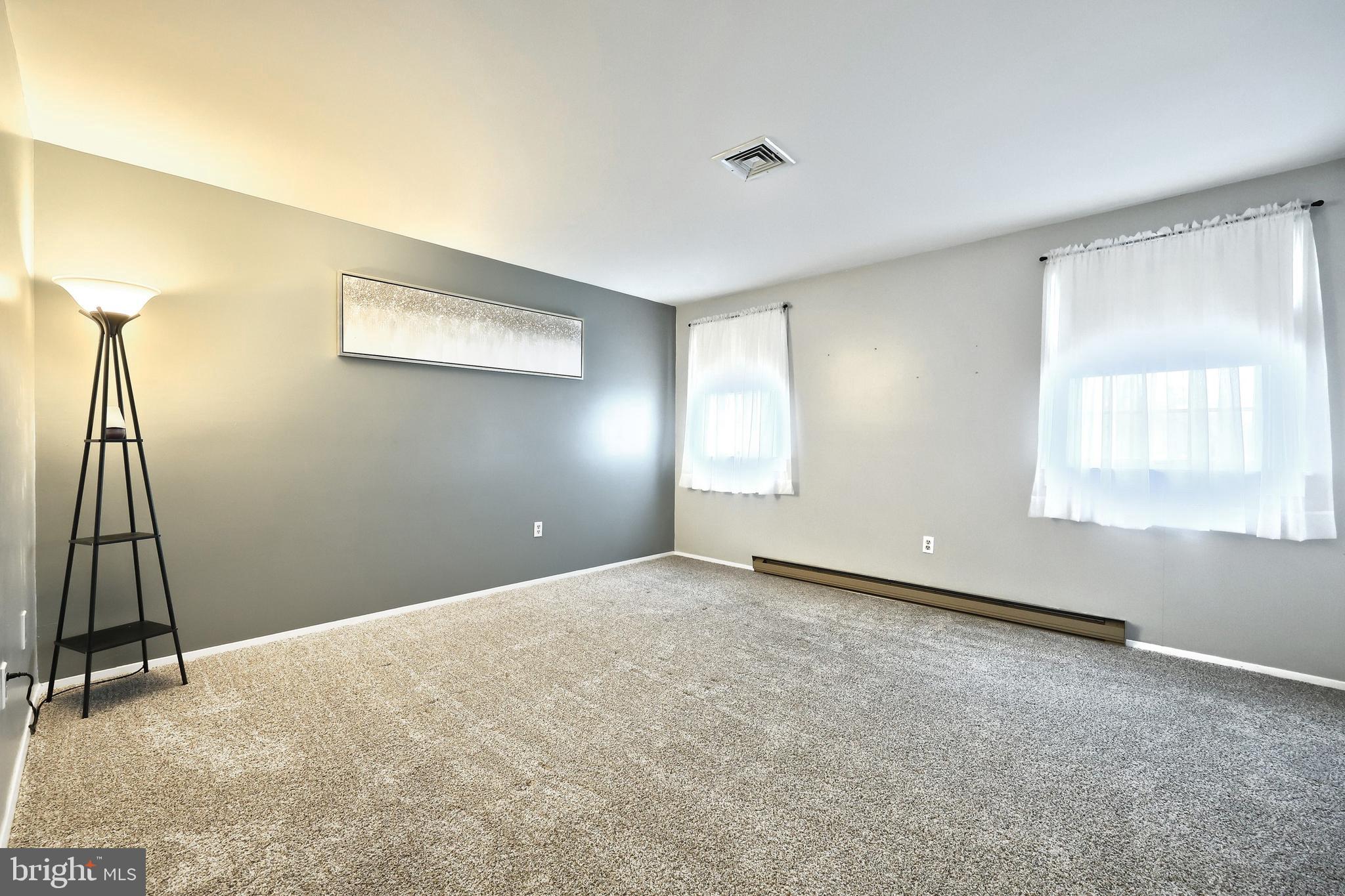 COUNTRYSIDE - Residential