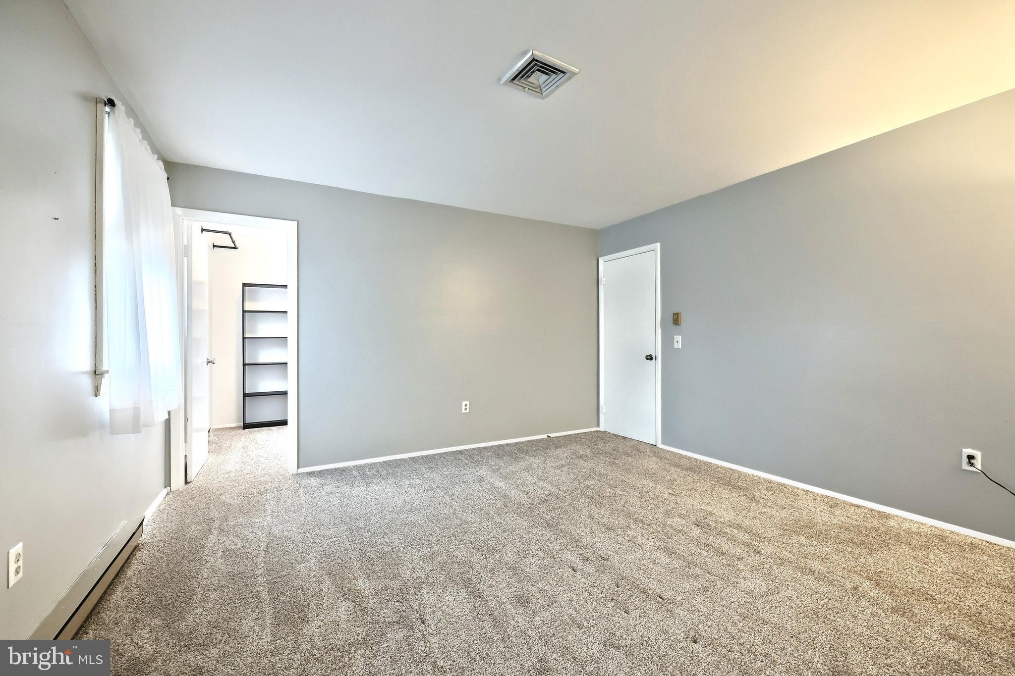 COUNTRYSIDE - Residential