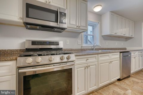 Townhouse For Rent - 3442 Hickory Avenue<br/> BALTIMORE, MD 21211