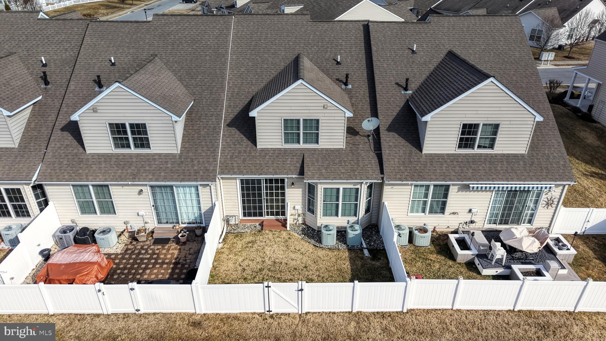 LONGACRE VILLAGE - Residential