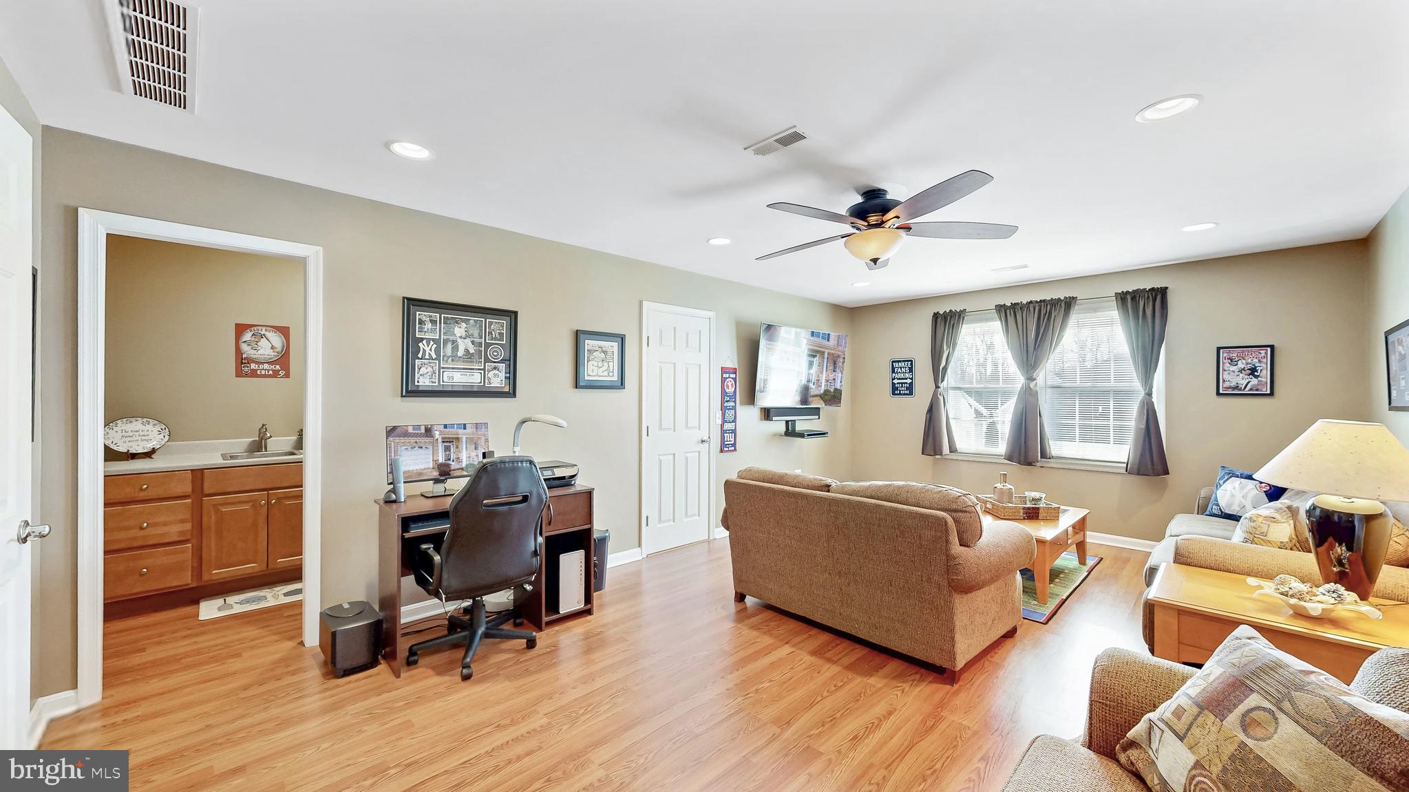 LONGACRE VILLAGE - Residential