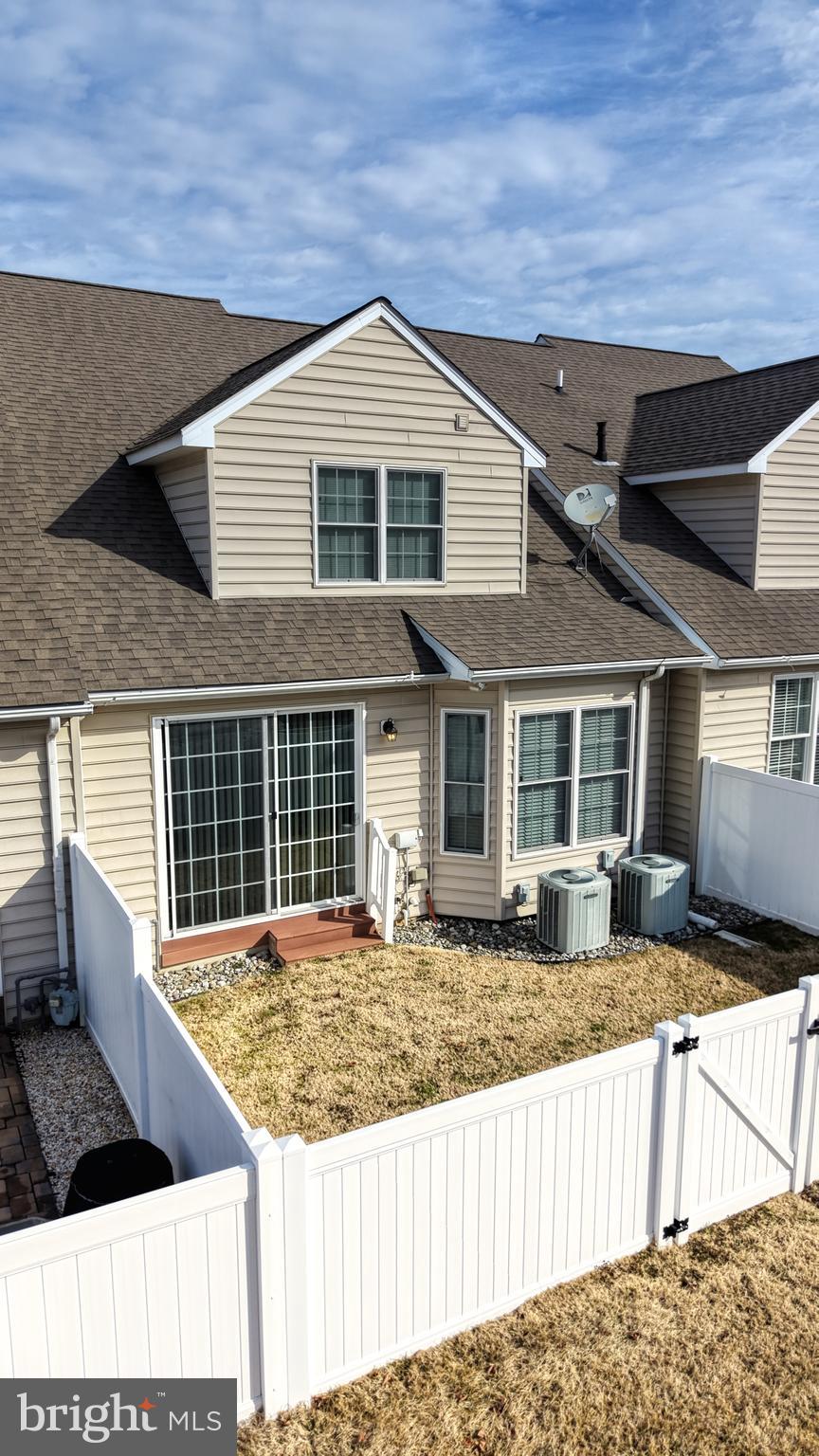 LONGACRE VILLAGE - Residential