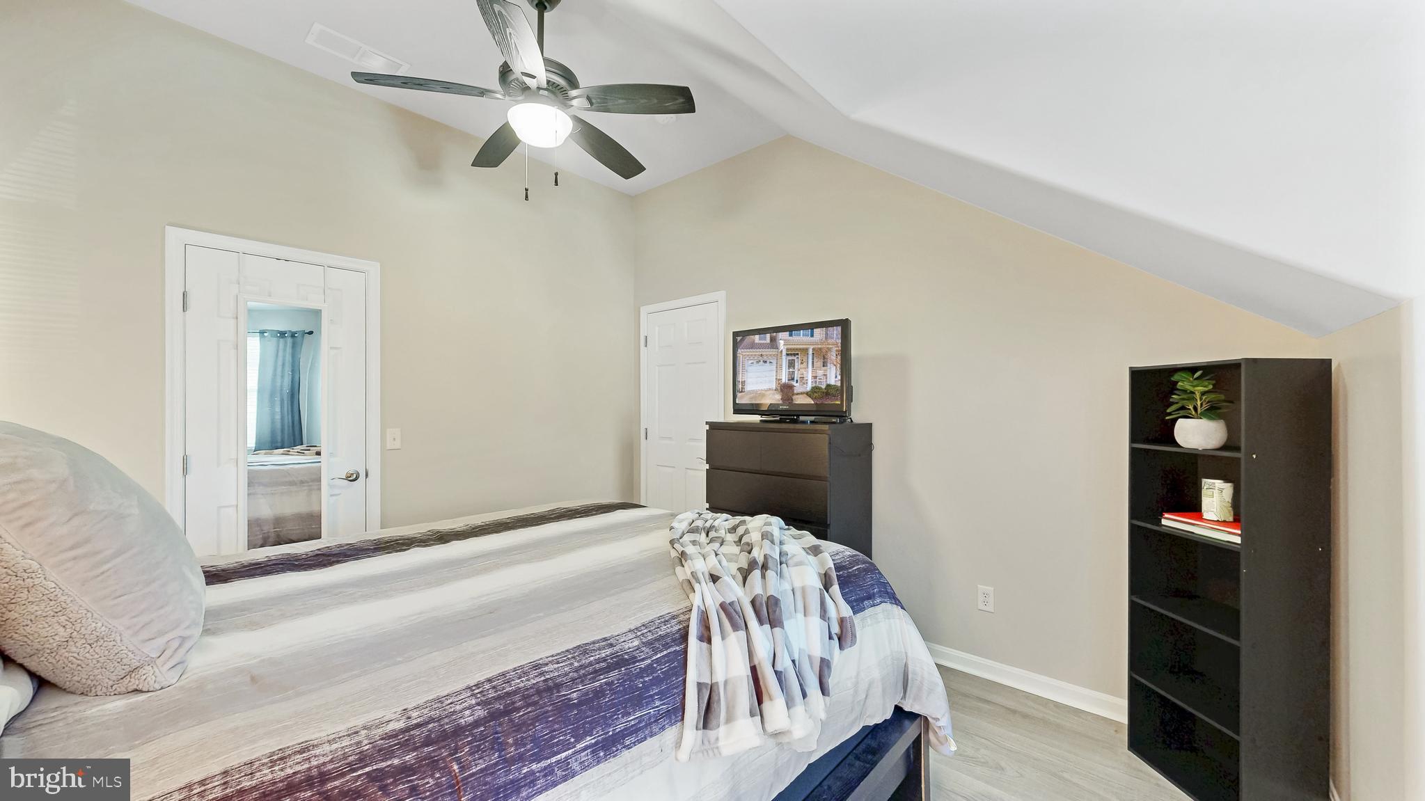 LONGACRE VILLAGE - Residential