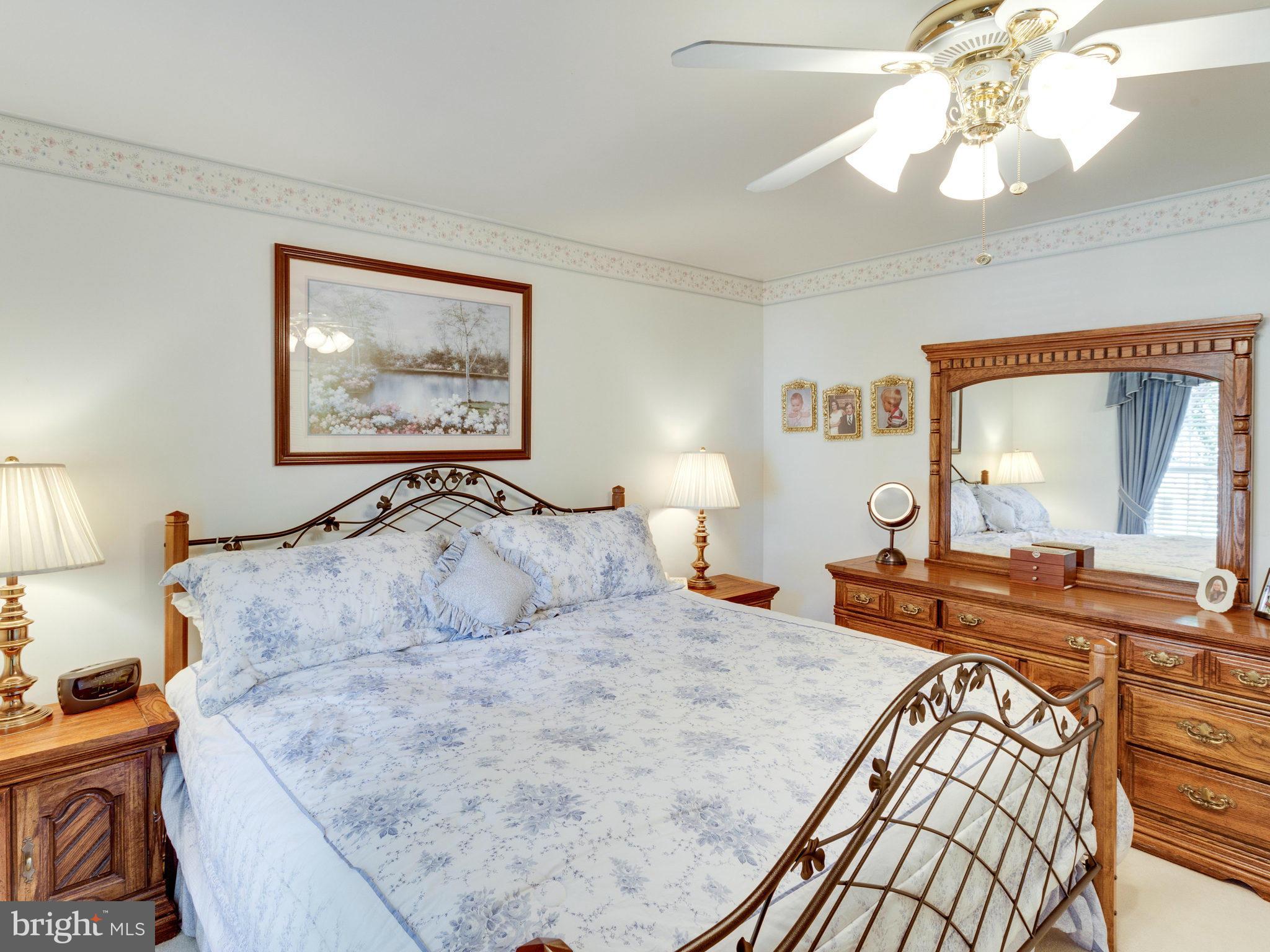 BENT TREE - Residential