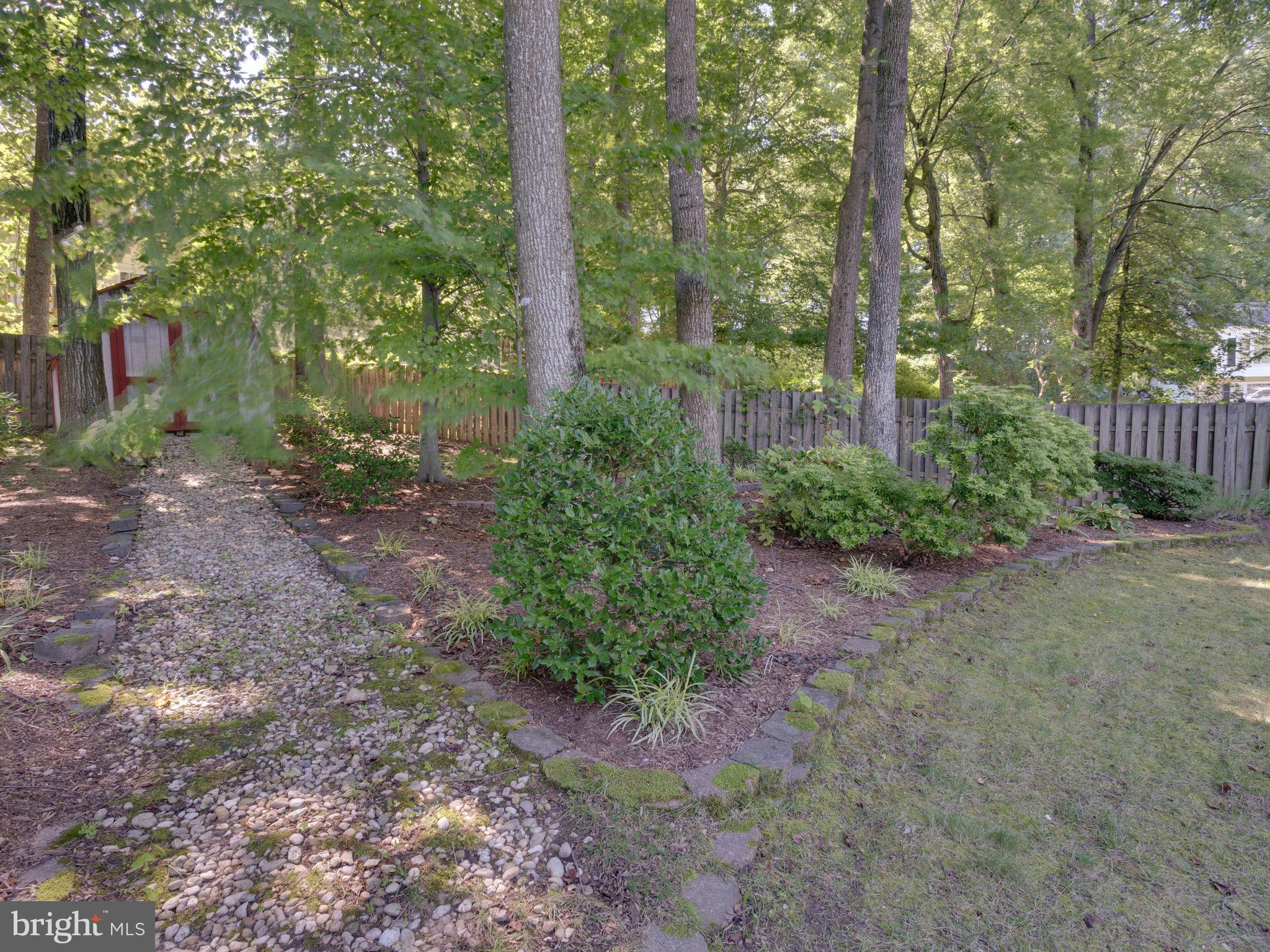 BENT TREE - Residential