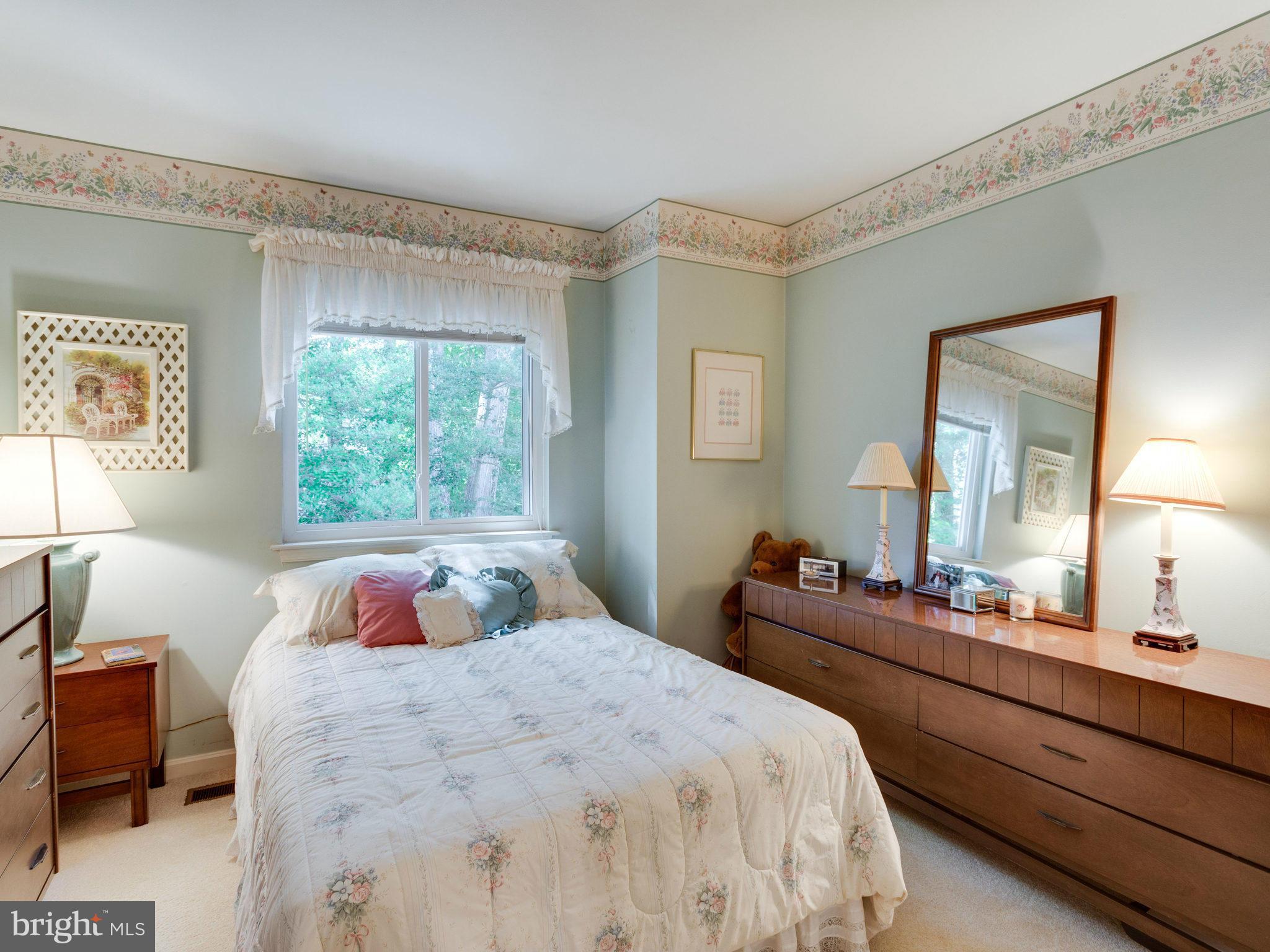 BENT TREE - Residential