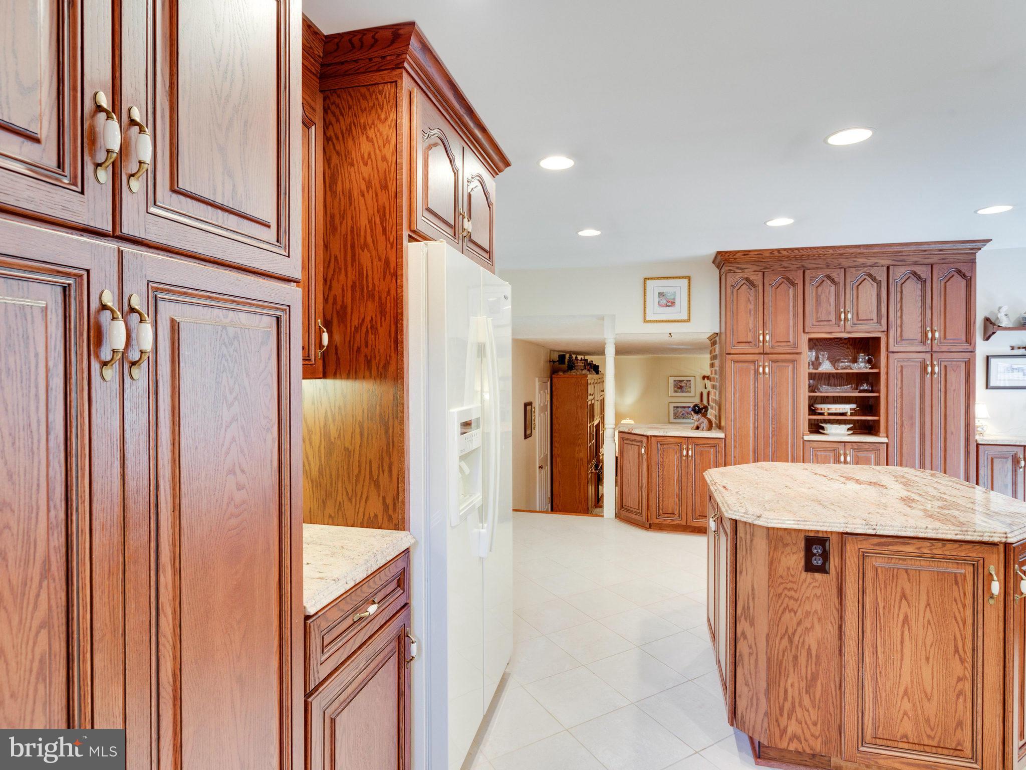 BENT TREE - Residential