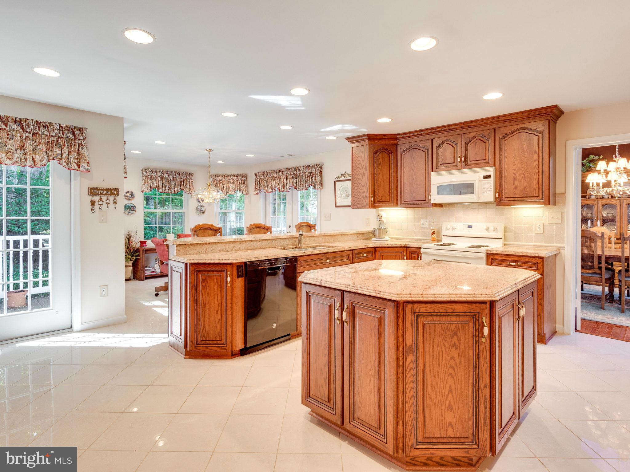 BENT TREE - Residential