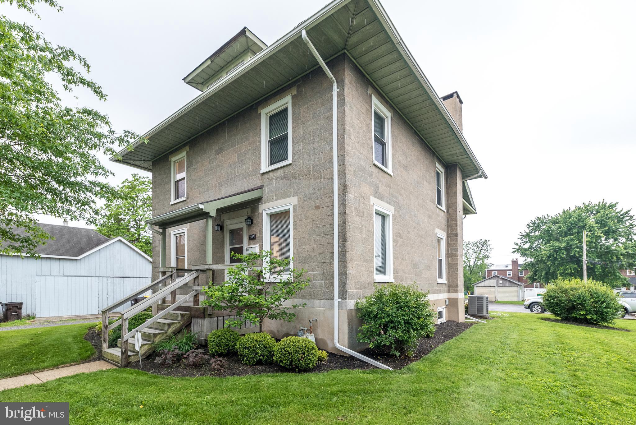 512 W THIRD STREET