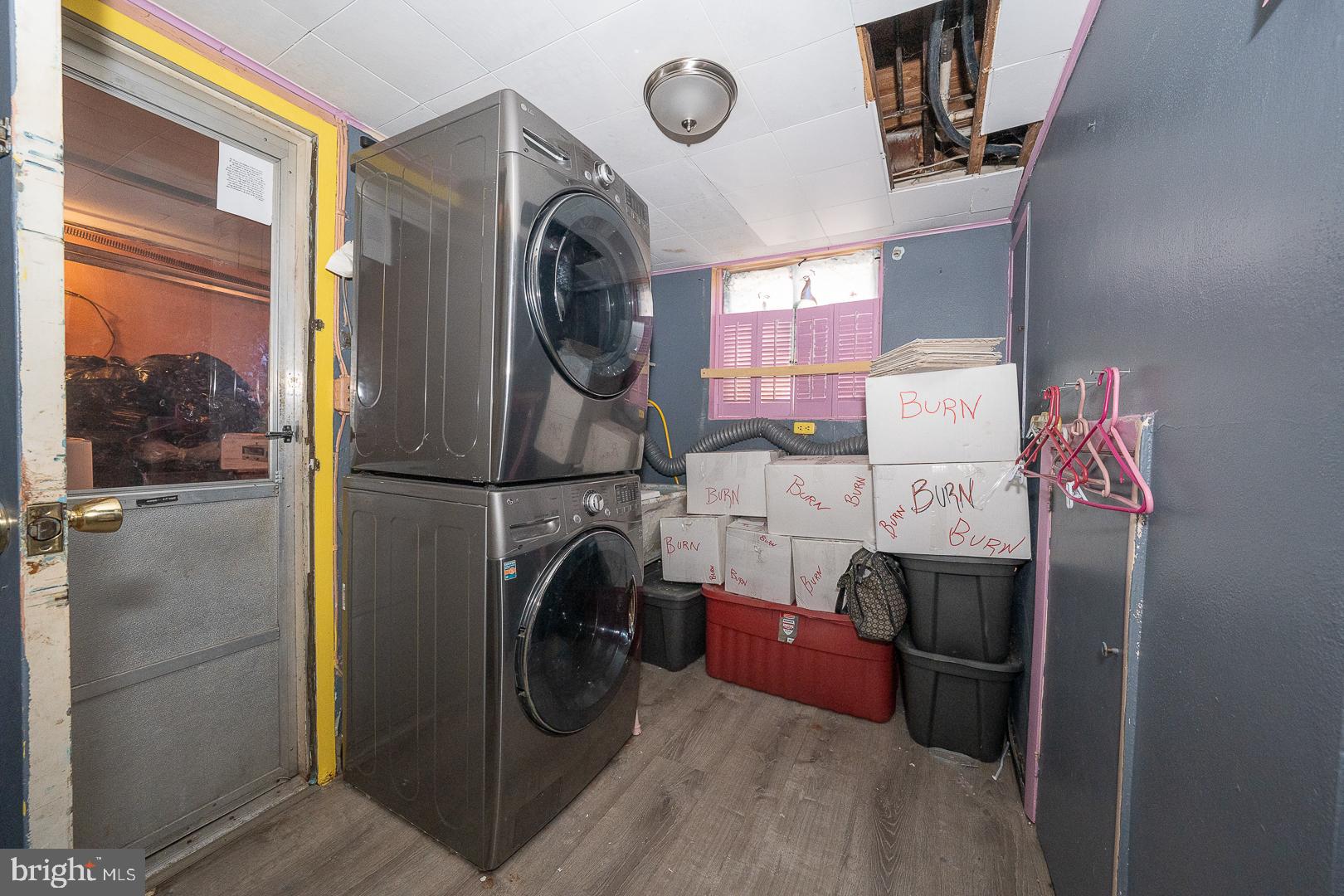 GLADSTONE MANOR - Residential