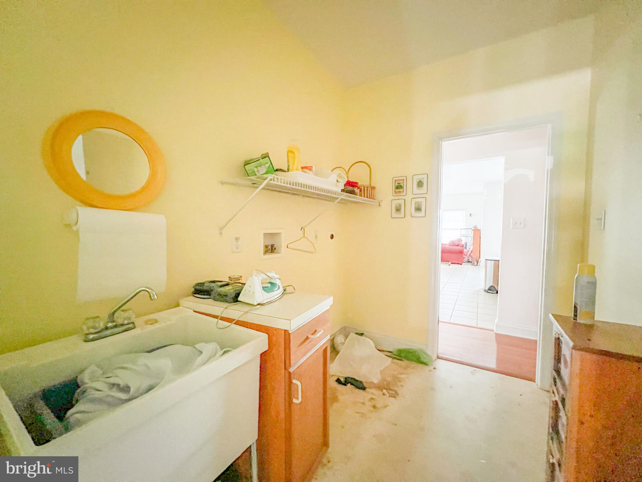 WAGAMONS WEST SHORES - Residential