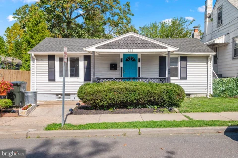 211 Lafayette St, Bordentown, NJ MLS: NJBL2119922