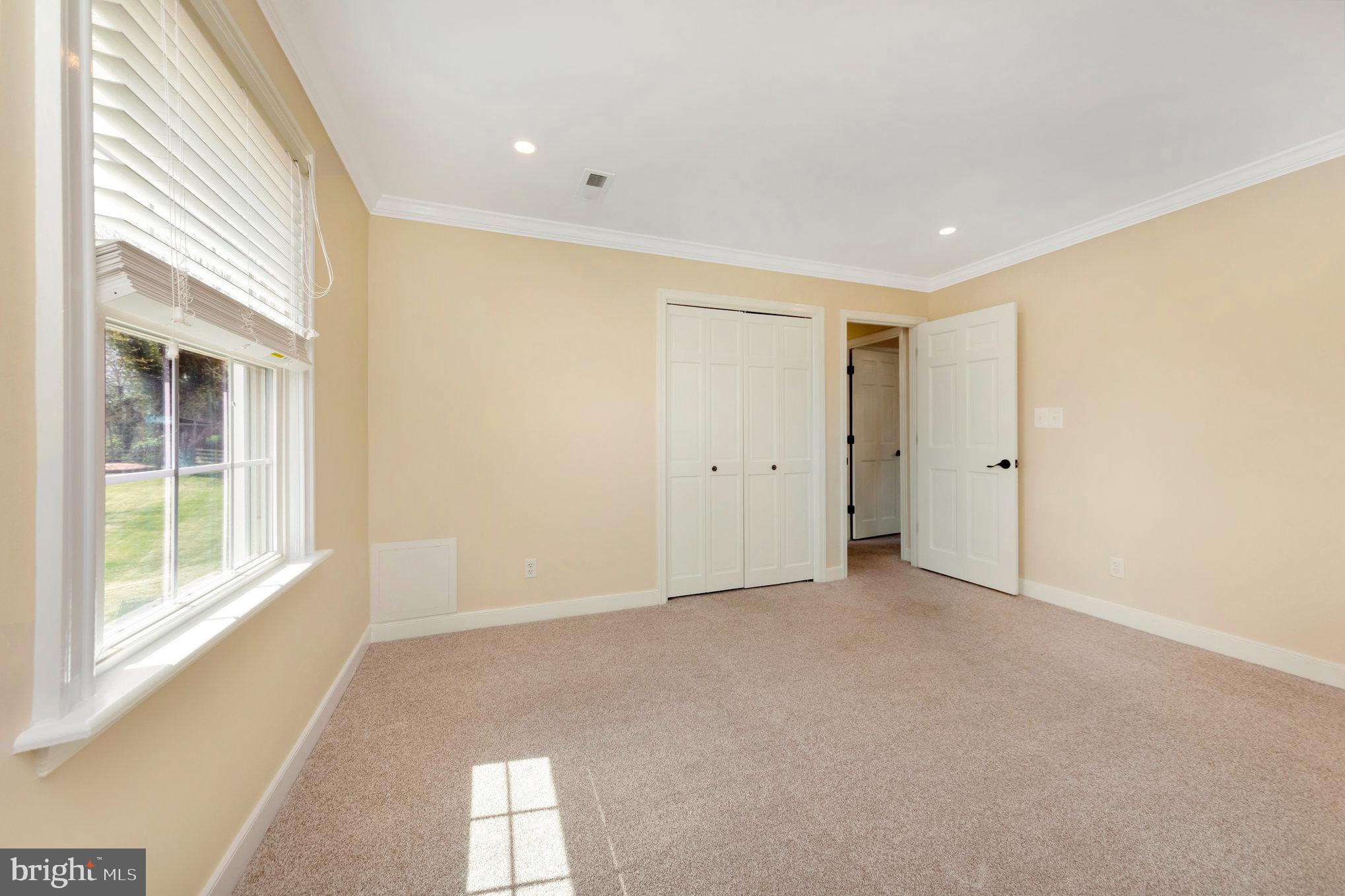 BELMONT HILLS/INGLESIDE - Residential