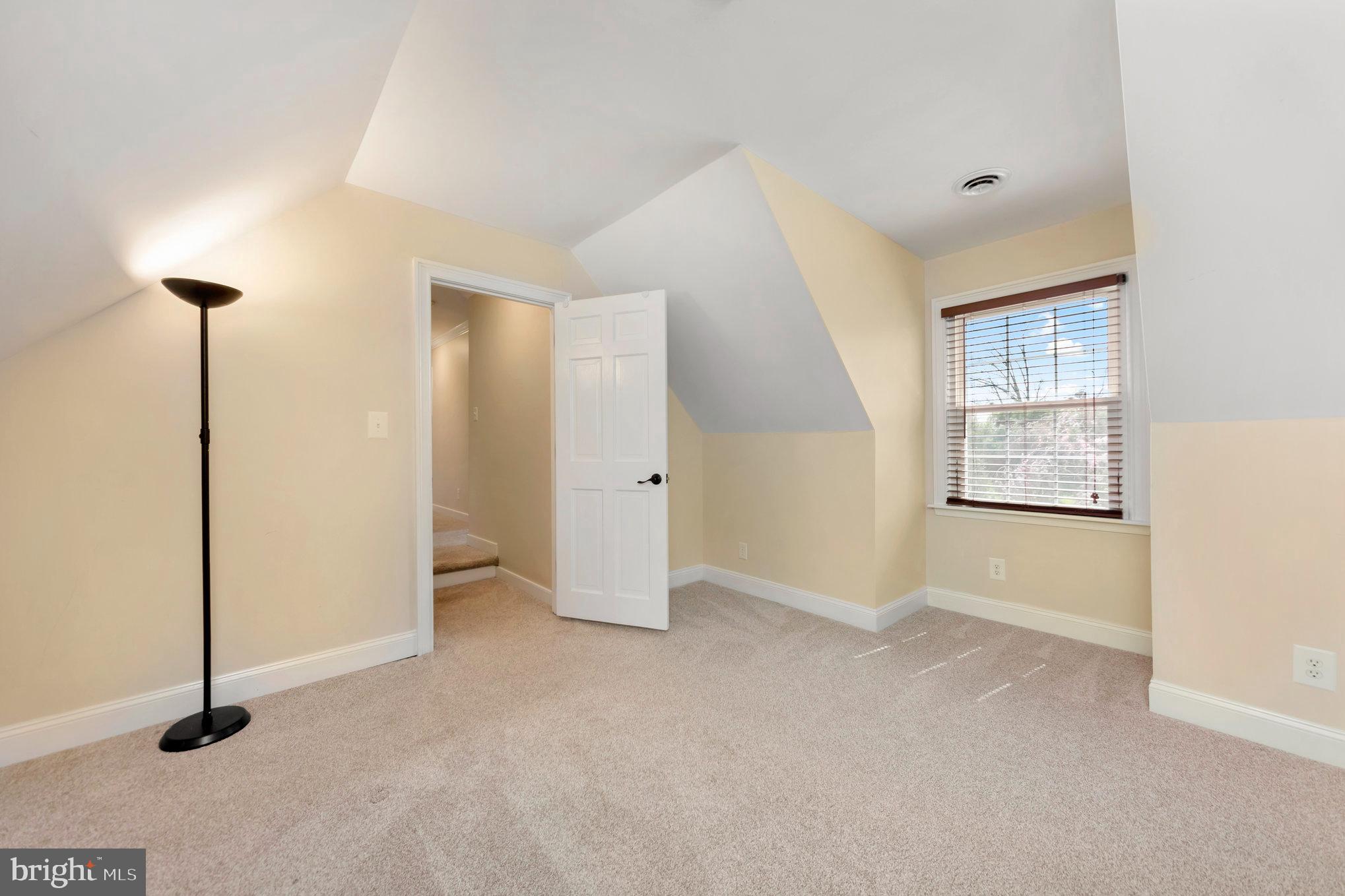 BELMONT HILLS/INGLESIDE - Residential