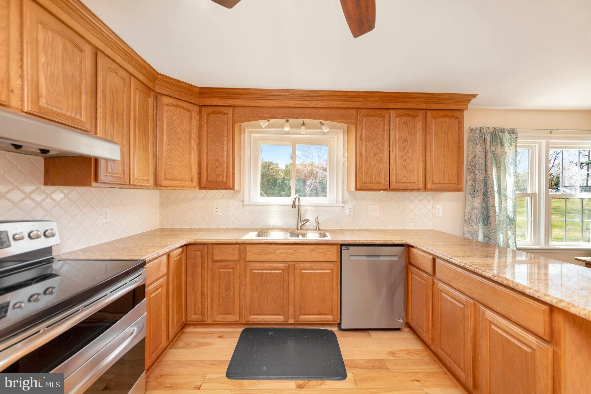 BELMONT HILLS/INGLESIDE - Residential