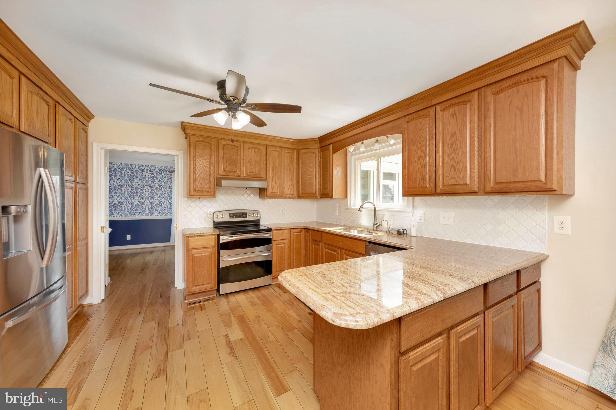 BELMONT HILLS/INGLESIDE - Residential