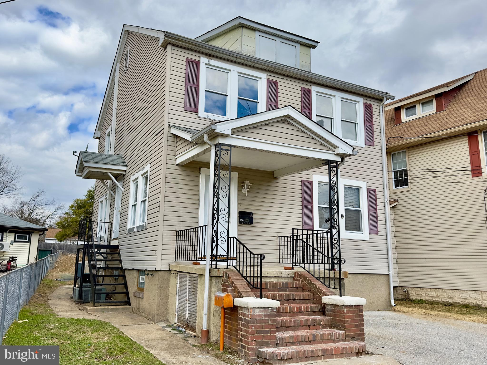 LINDEN HEIGHTS - Residential Lease