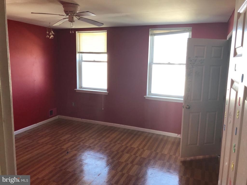 KENSINGTON - Residential