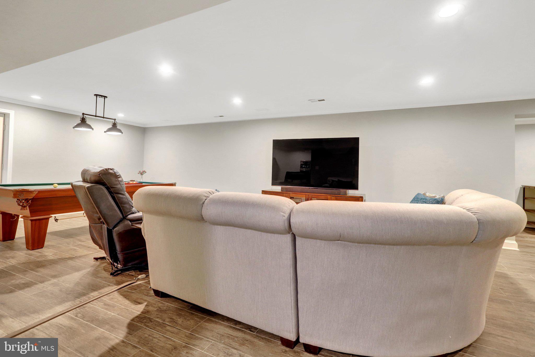WRIGHTS OVERLOOK - Residential