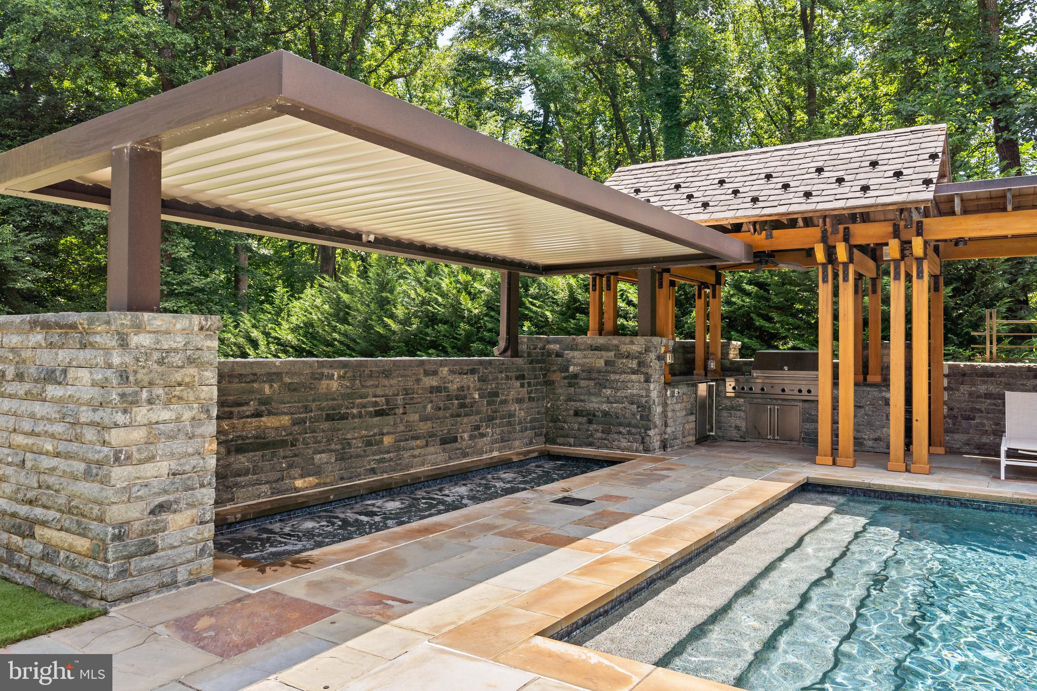 MERRY GO ROUND FARM - Residential