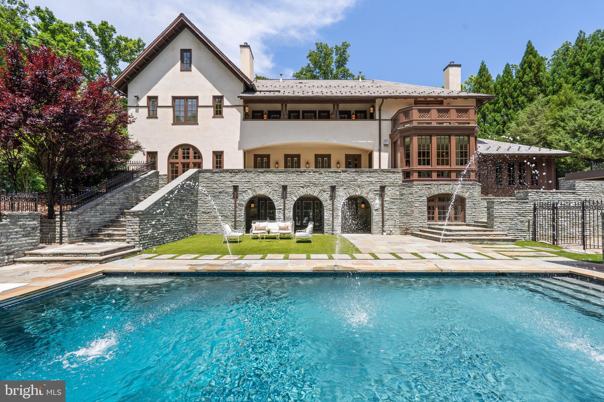 MERRY GO ROUND FARM - Residential