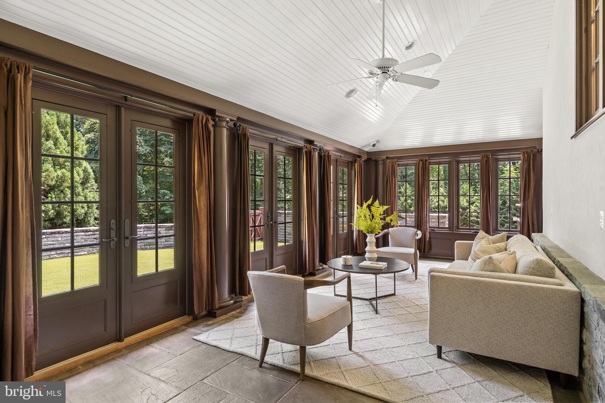 MERRY GO ROUND FARM - Residential