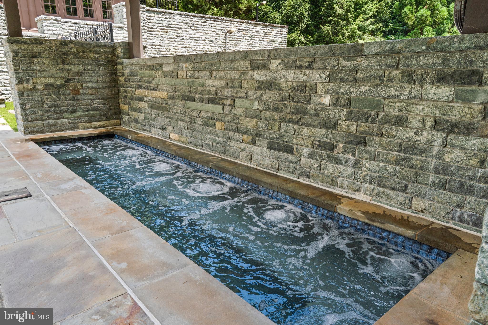 MERRY GO ROUND FARM - Residential