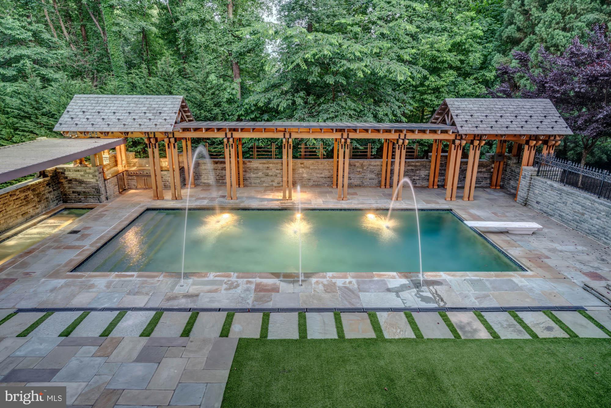 MERRY GO ROUND FARM - Residential