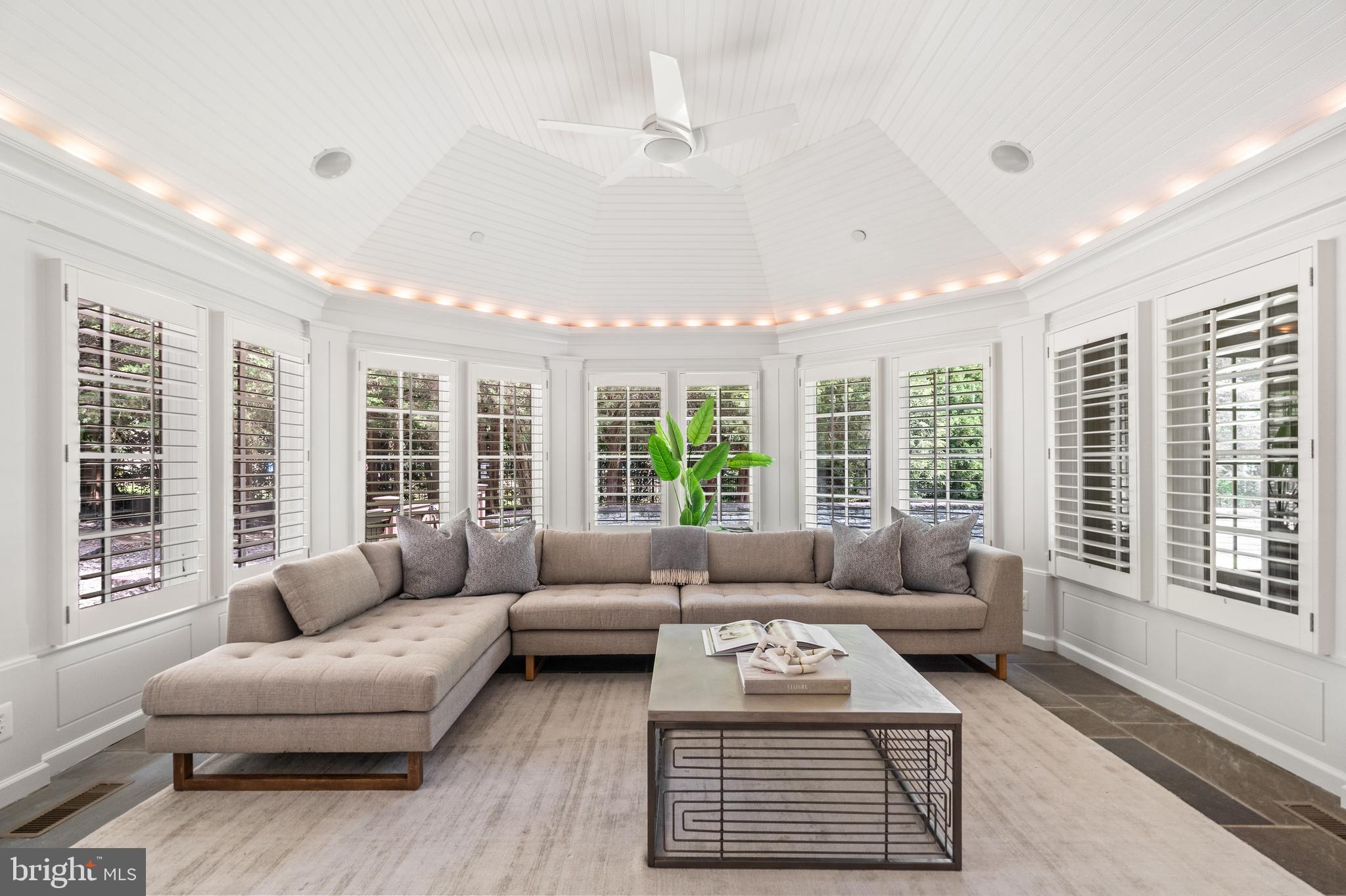 MERRY GO ROUND FARM - Residential