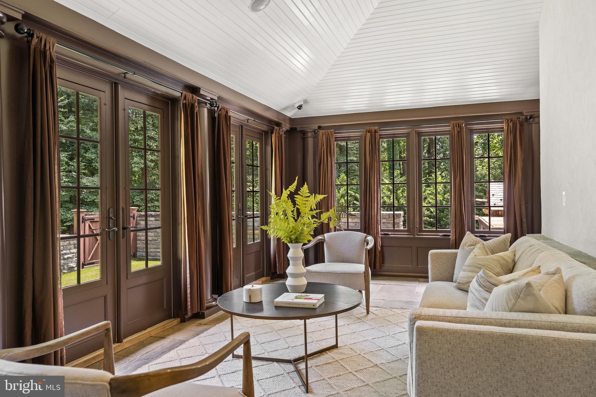 MERRY GO ROUND FARM - Residential