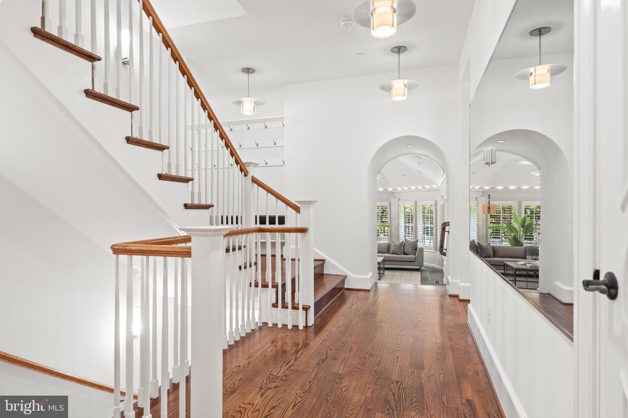 MERRY GO ROUND FARM - Residential