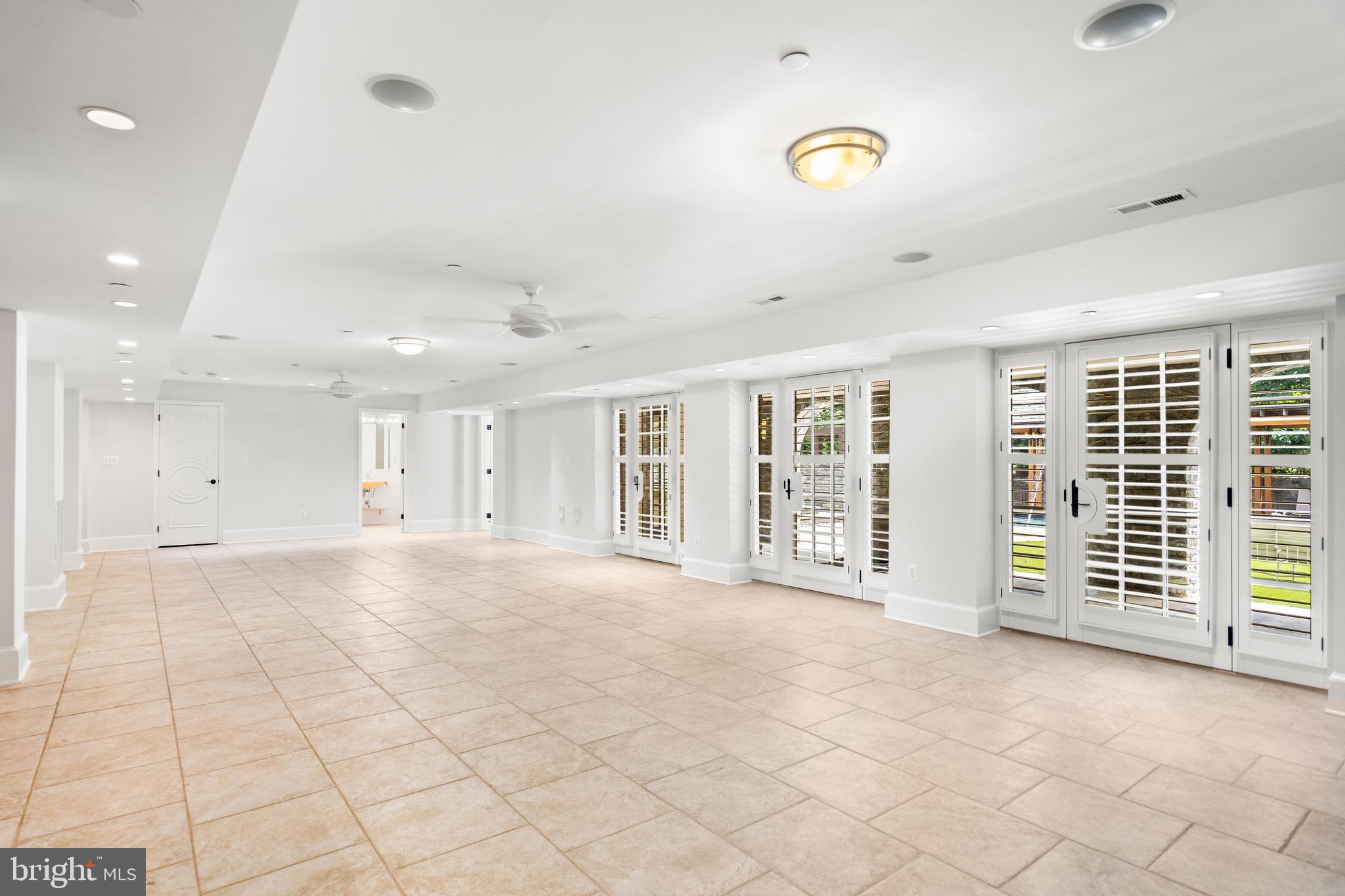 MERRY GO ROUND FARM - Residential