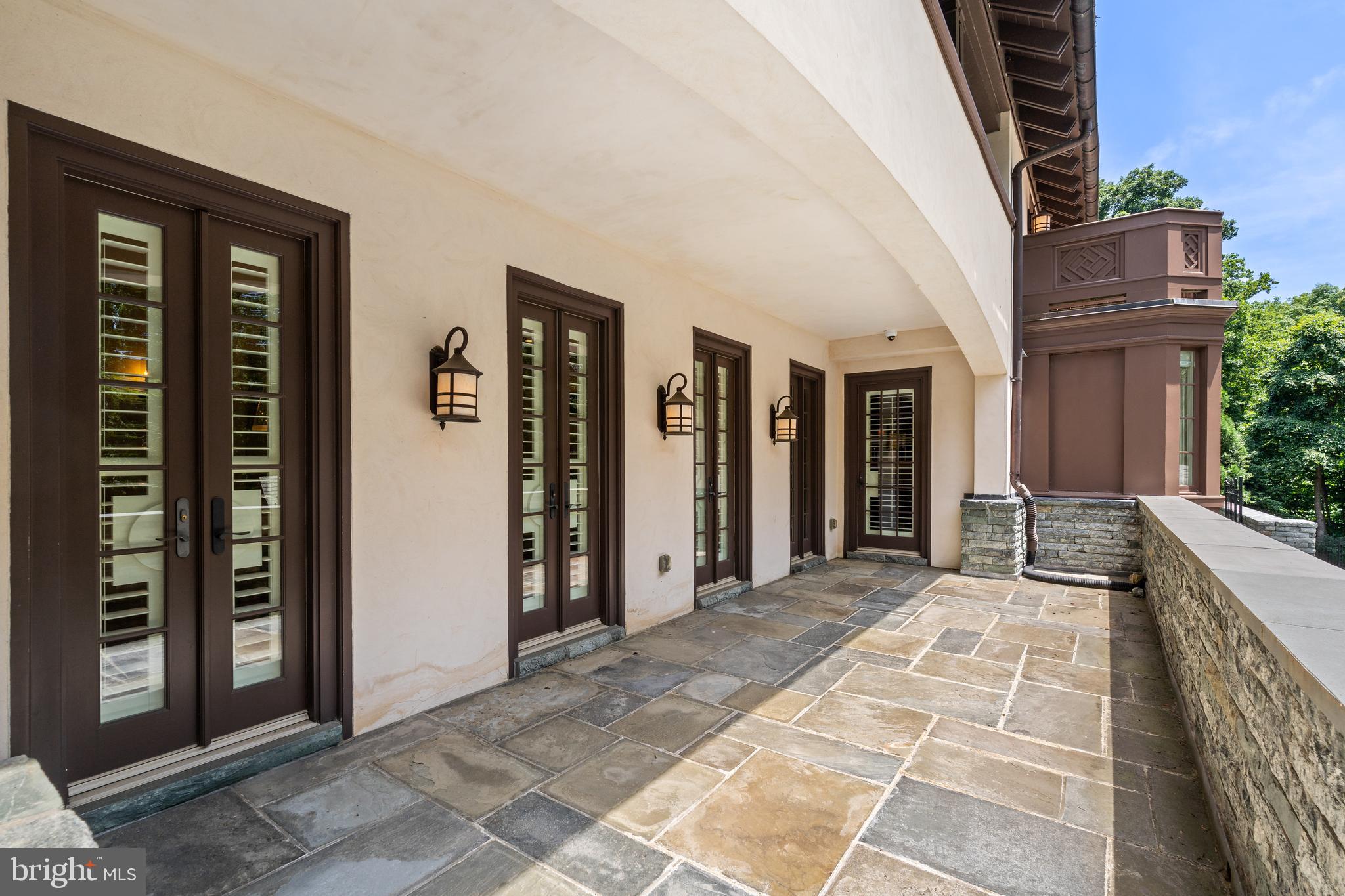 MERRY GO ROUND FARM - Residential